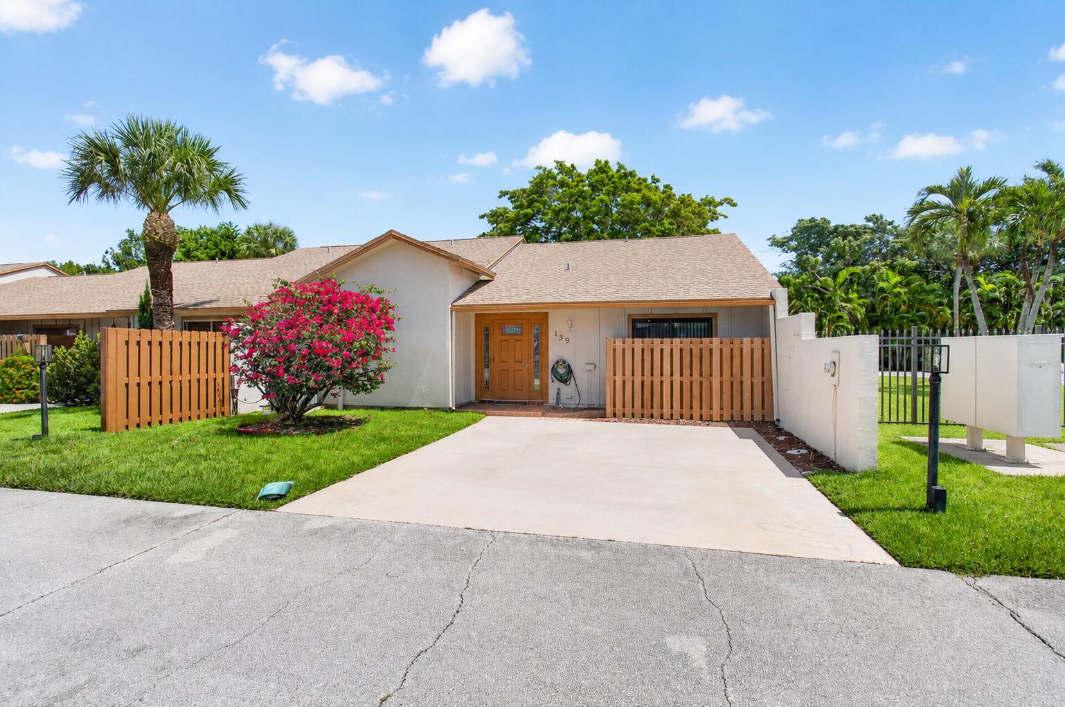 CEDARWOOD VILLAS - Residential