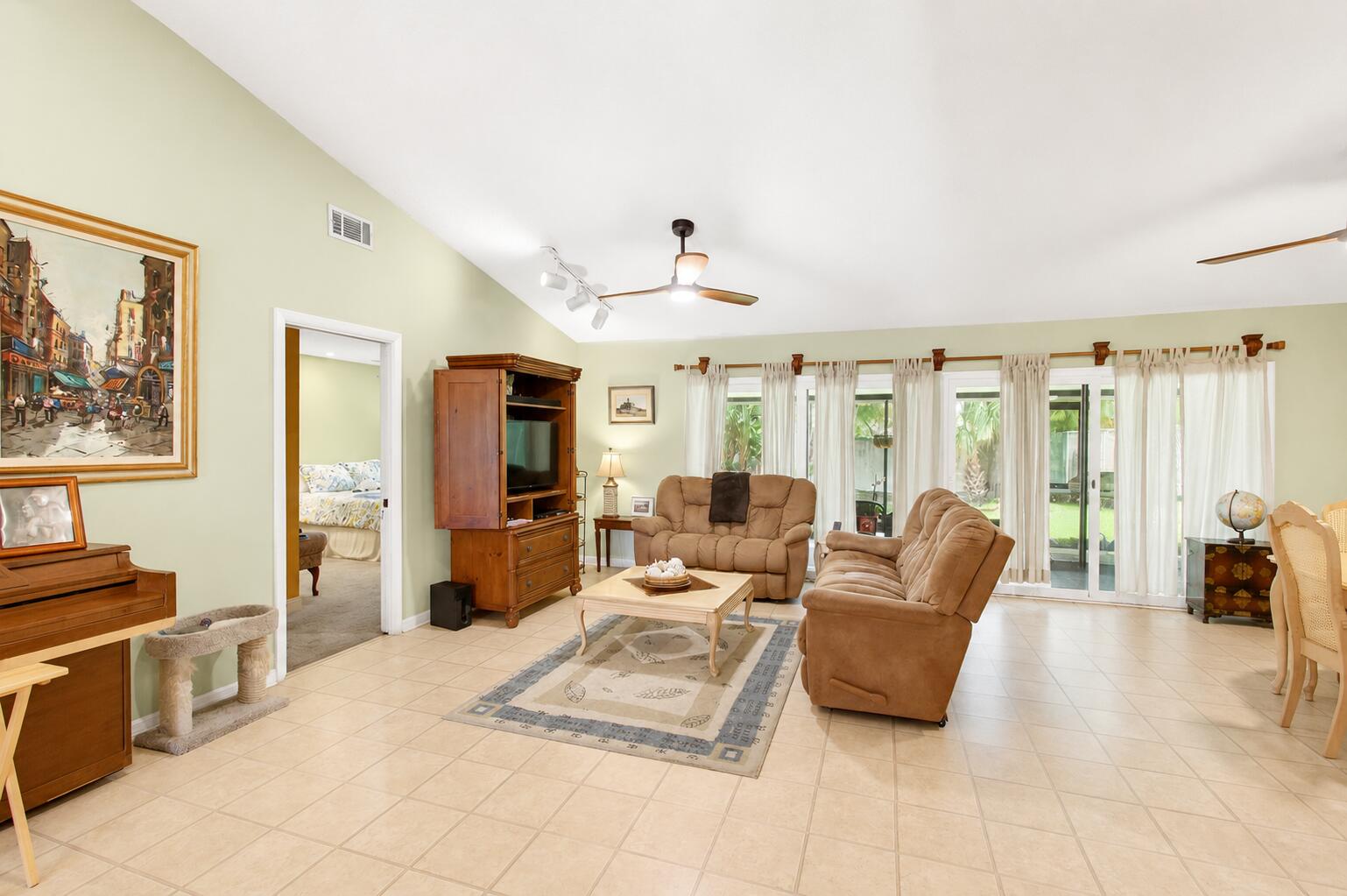 CEDARWOOD VILLAS - Residential
