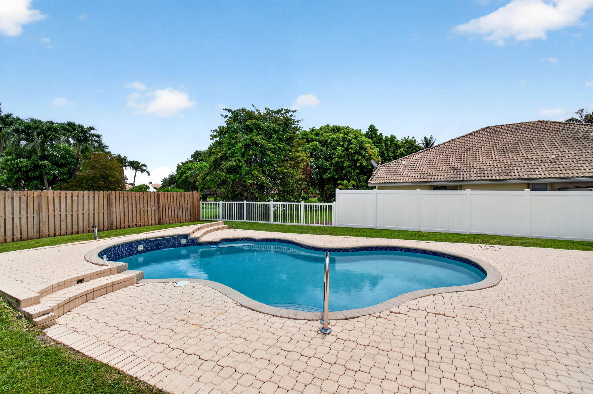 LAKEVIEW ESTATES PH 2 - Residential