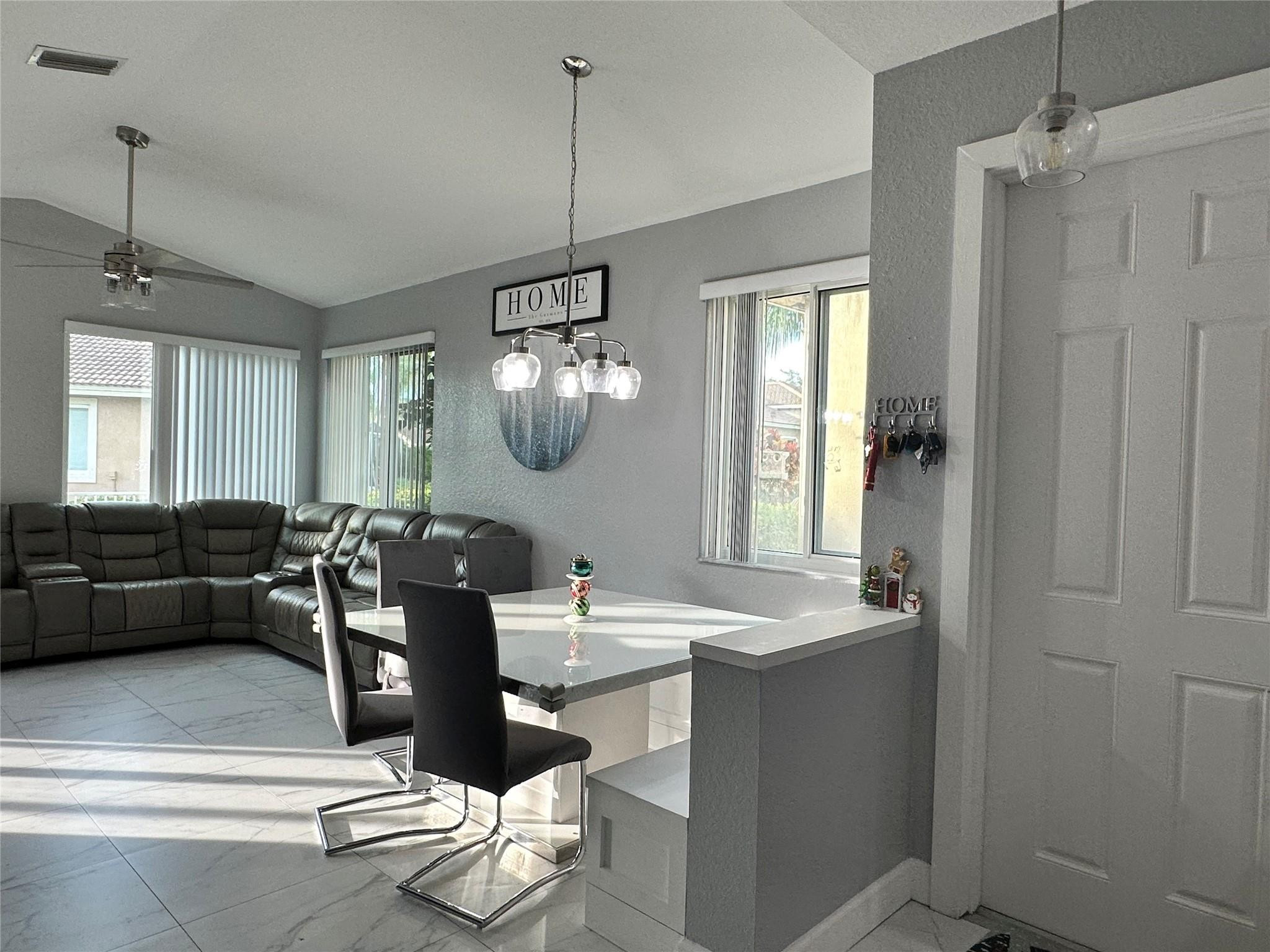 HOLLYWOOD LAKES COUNTRY CLUB AND - Residential