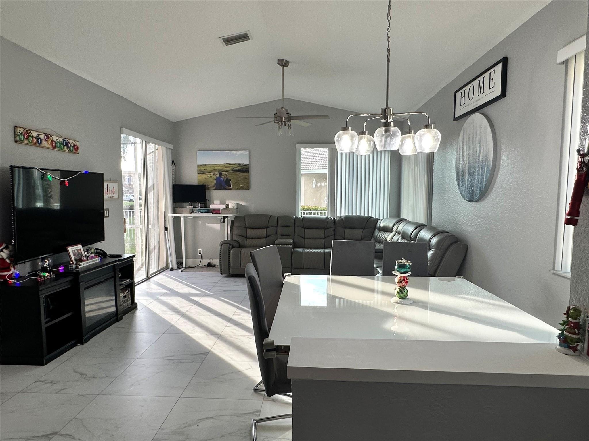 HOLLYWOOD LAKES COUNTRY CLUB AND - Residential