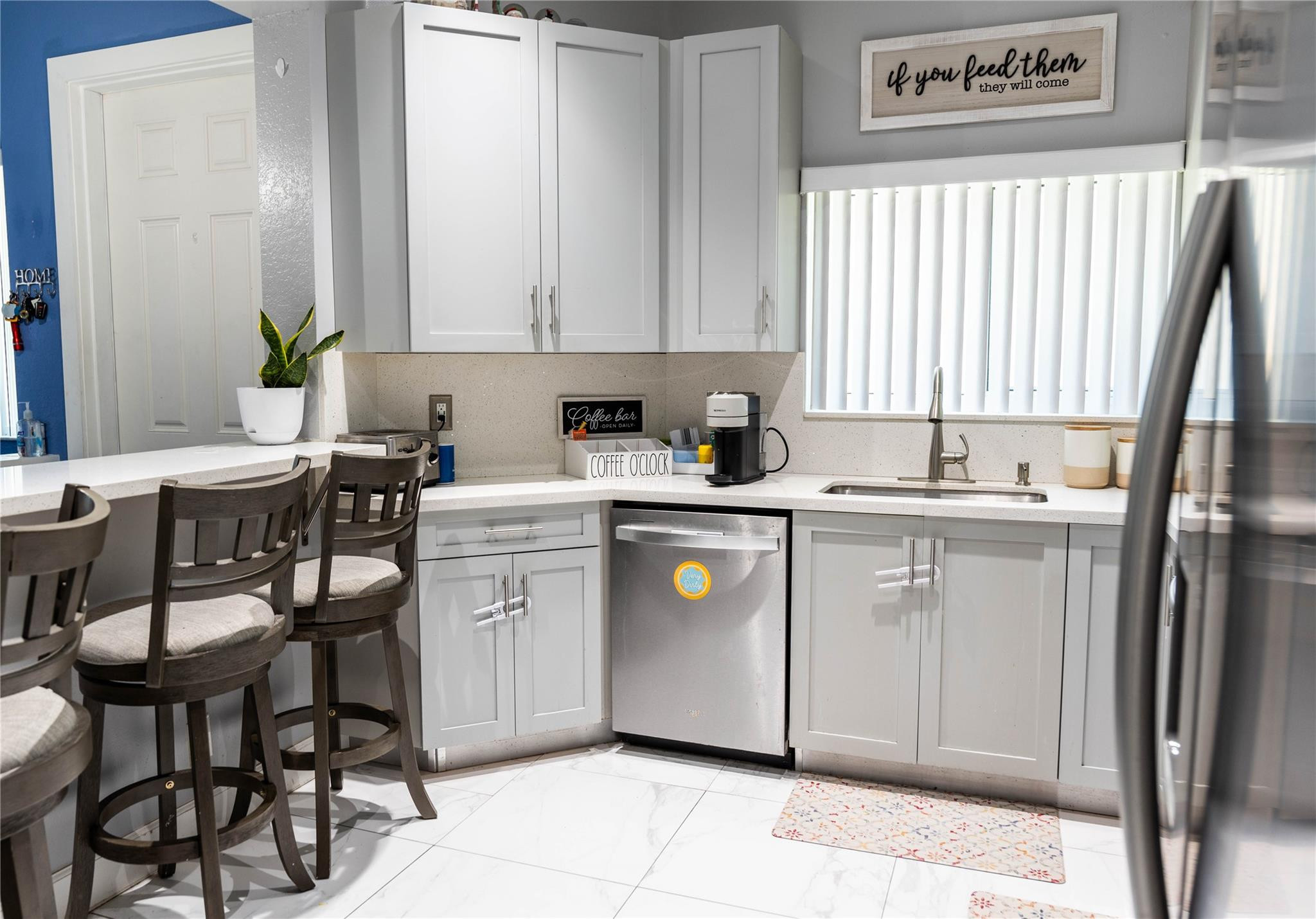 HOLLYWOOD LAKES COUNTRY CLUB AND - Residential
