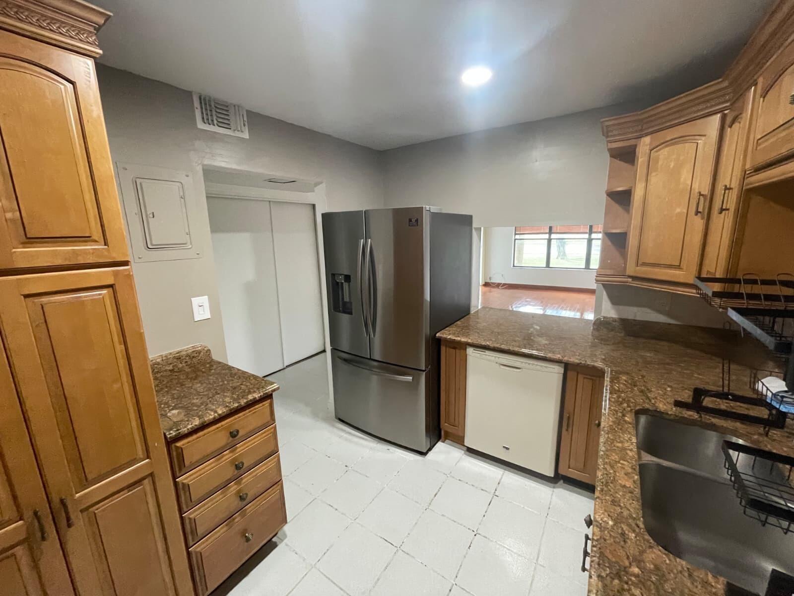 CYPRESS BEND I-D CONDO - Residential Lease