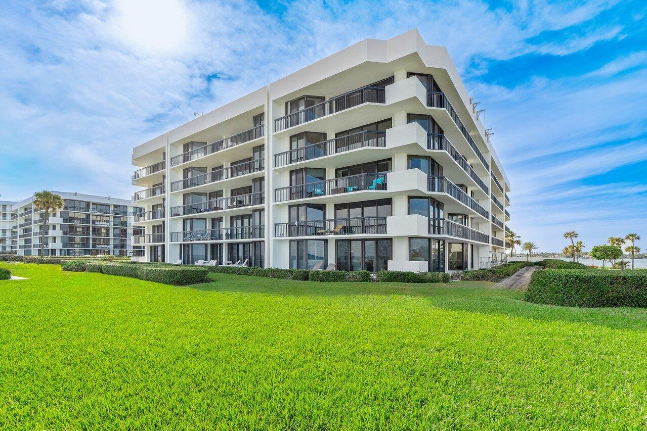 CARLTON PLACE CONDO - Residential