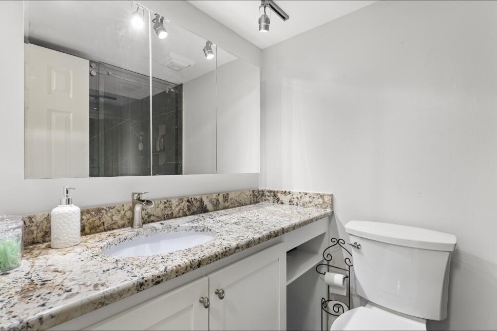LAKES OF CARRIAGE HILLS - Residential