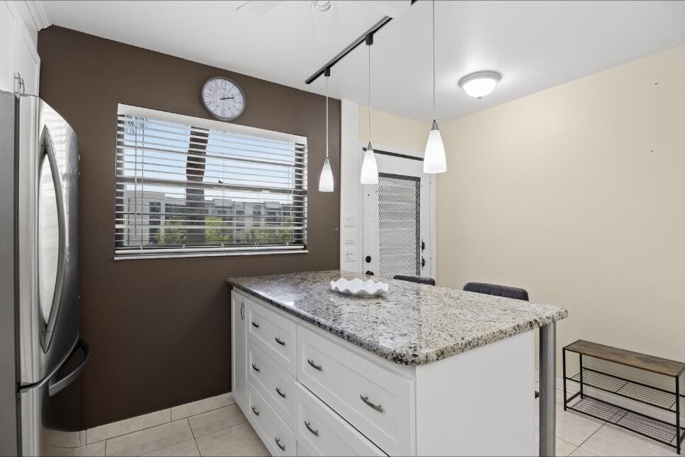 LAKES OF CARRIAGE HILLS - Residential