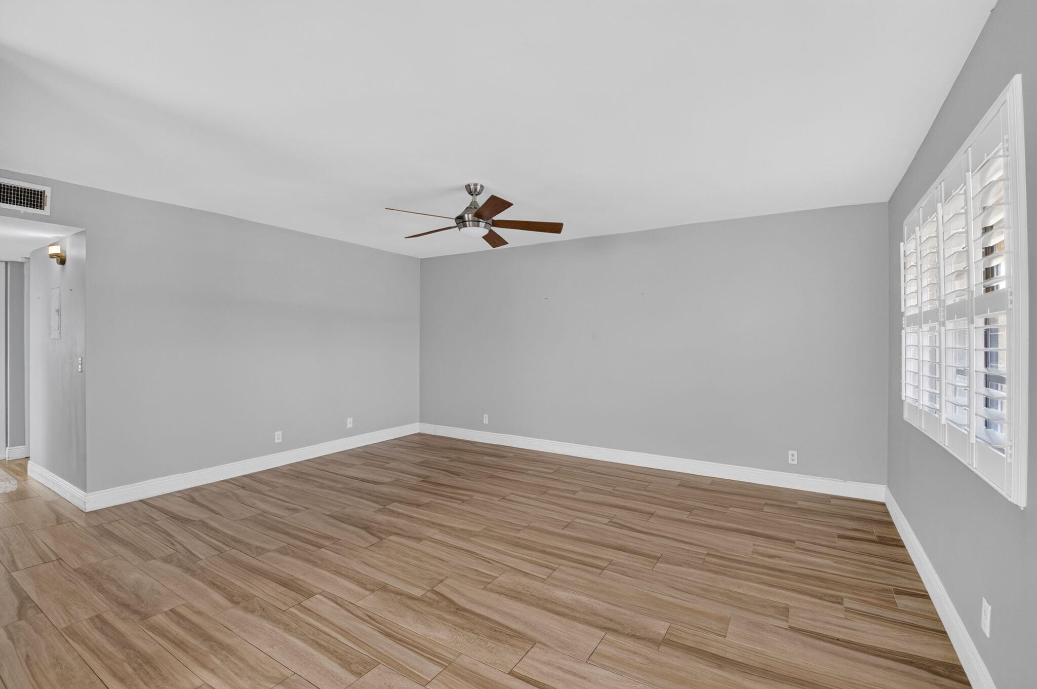 KINGS POINT CAPRI CONDOS - Residential