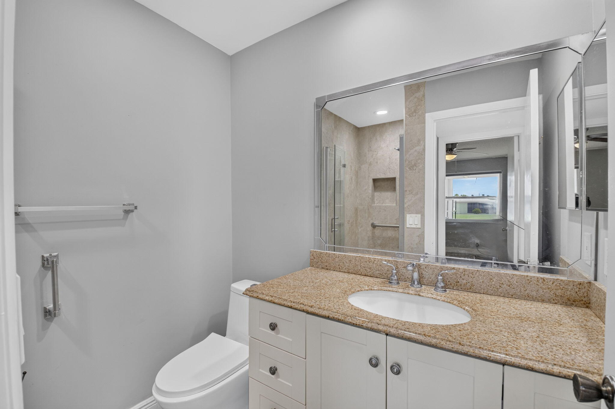 KINGS POINT CAPRI CONDOS - Residential