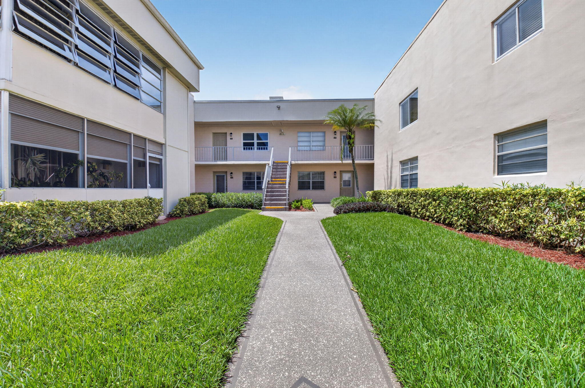 KINGS POINT CAPRI CONDOS - Residential