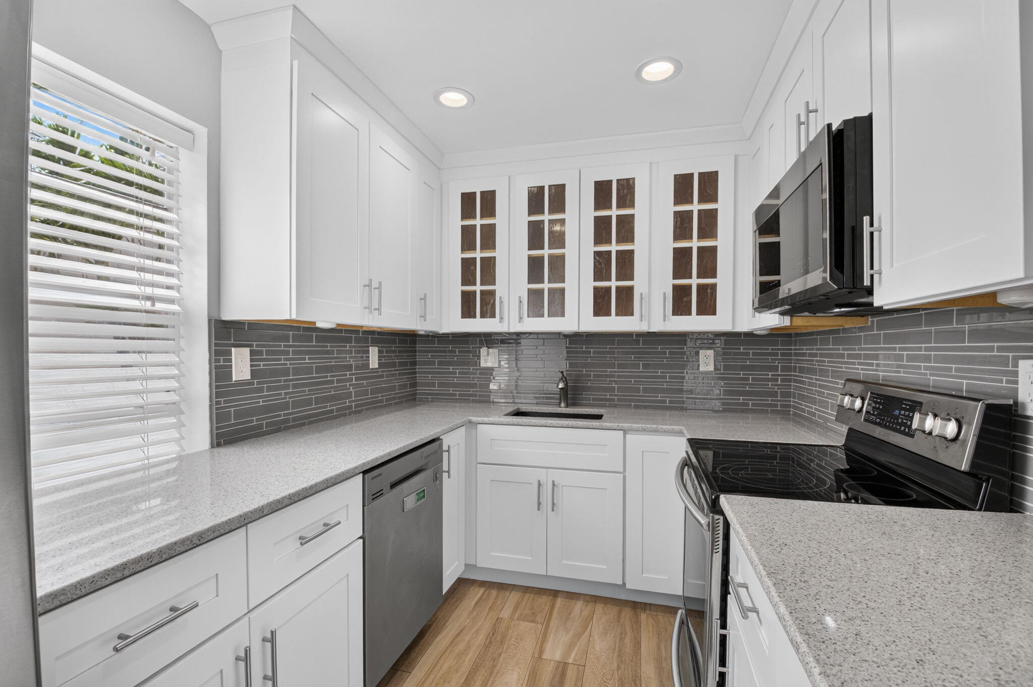 KINGS POINT CAPRI CONDOS - Residential