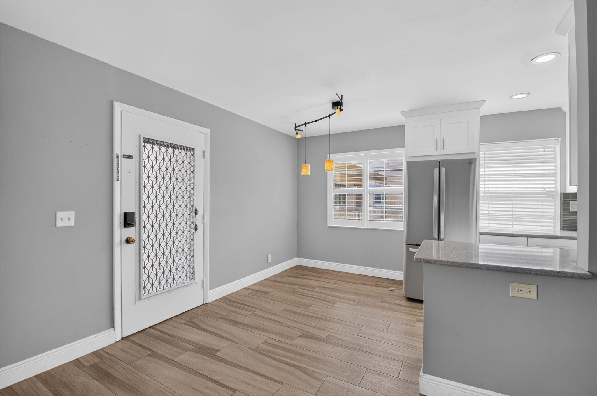 KINGS POINT CAPRI CONDOS - Residential
