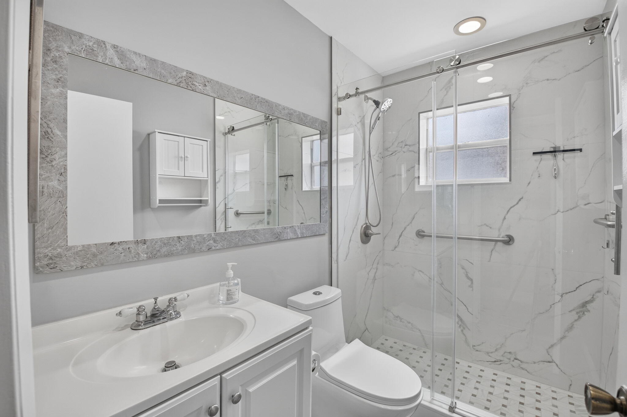 KINGS POINT CAPRI CONDOS - Residential