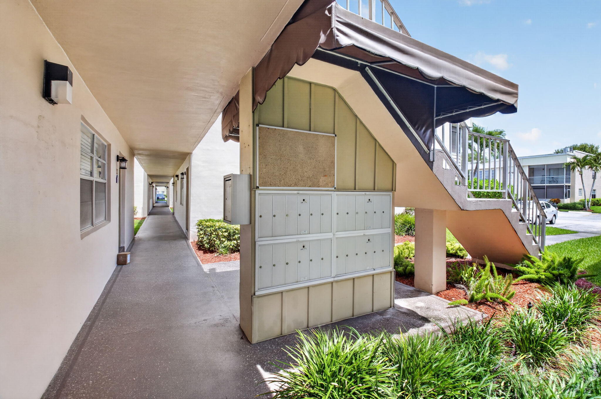 KINGS POINT CAPRI CONDOS - Residential