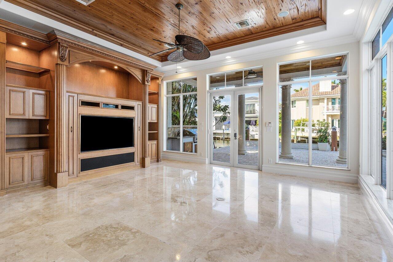 LAKE ROGERS - Residential