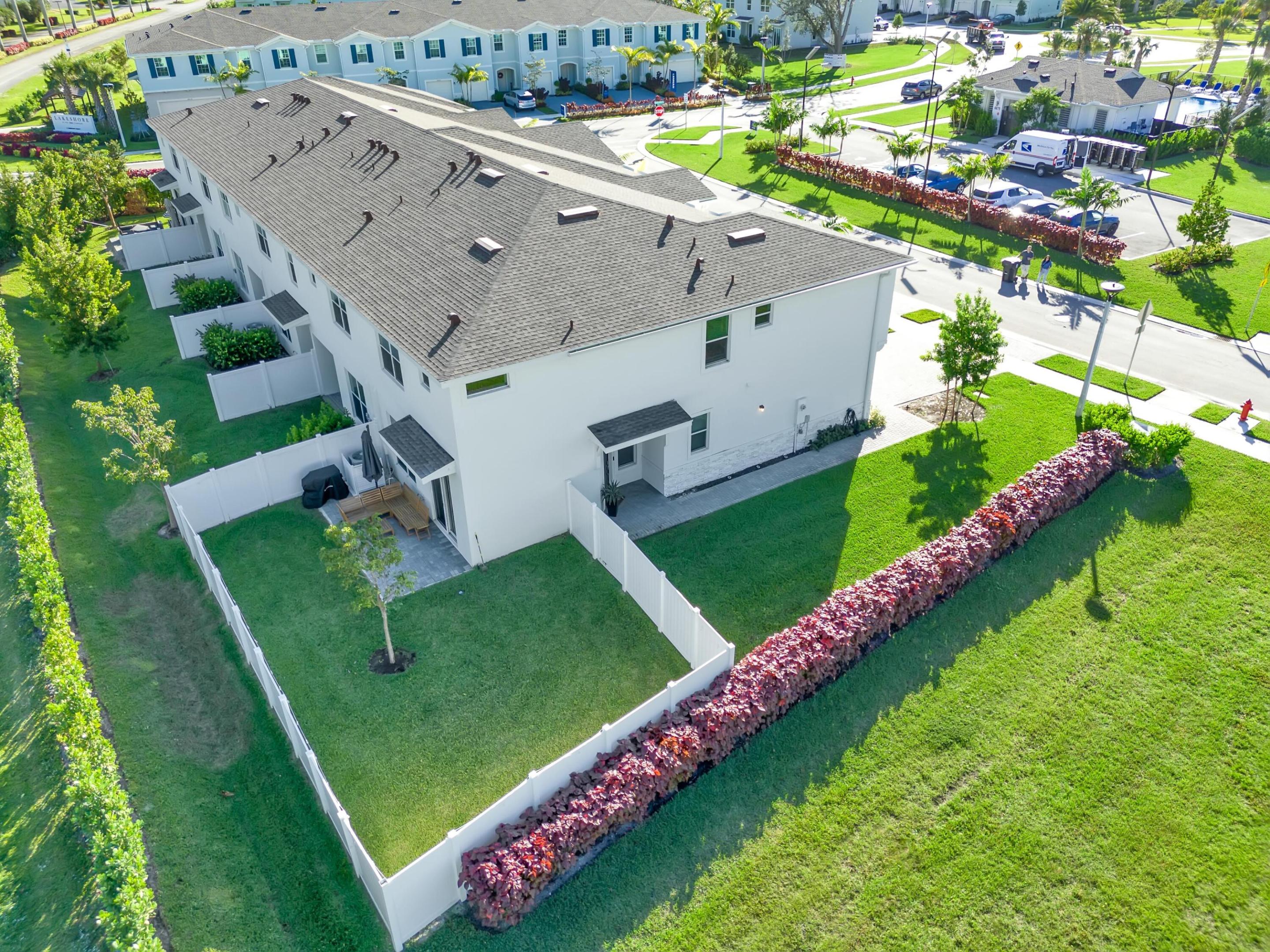 LAKESHORE AT THE FOUNTAINS - Residential Lease