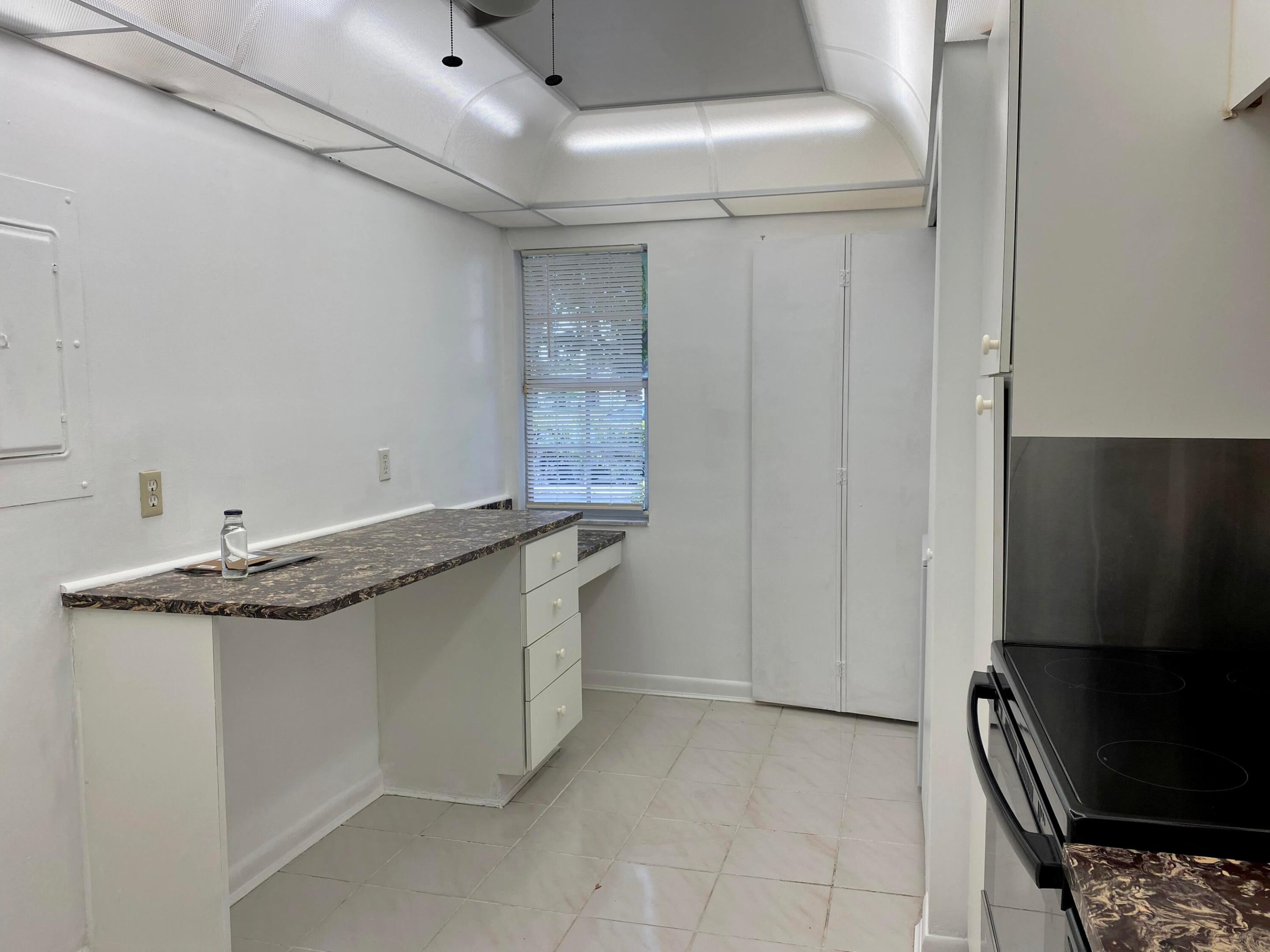 NO 3 PALM-AIRE COUNTRY CLUB - Residential Lease
