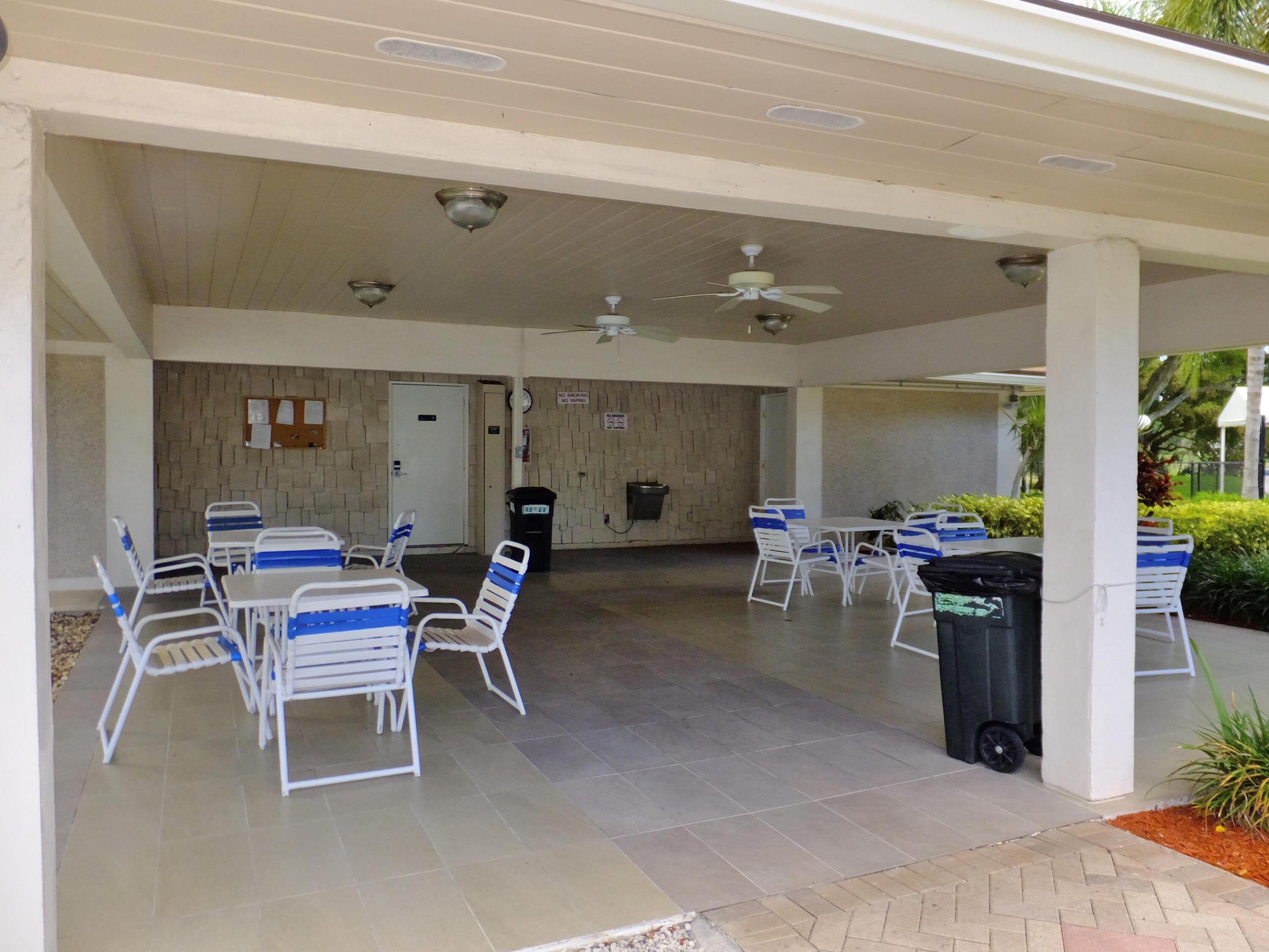 NO 3 PALM-AIRE COUNTRY CLUB - Residential Lease