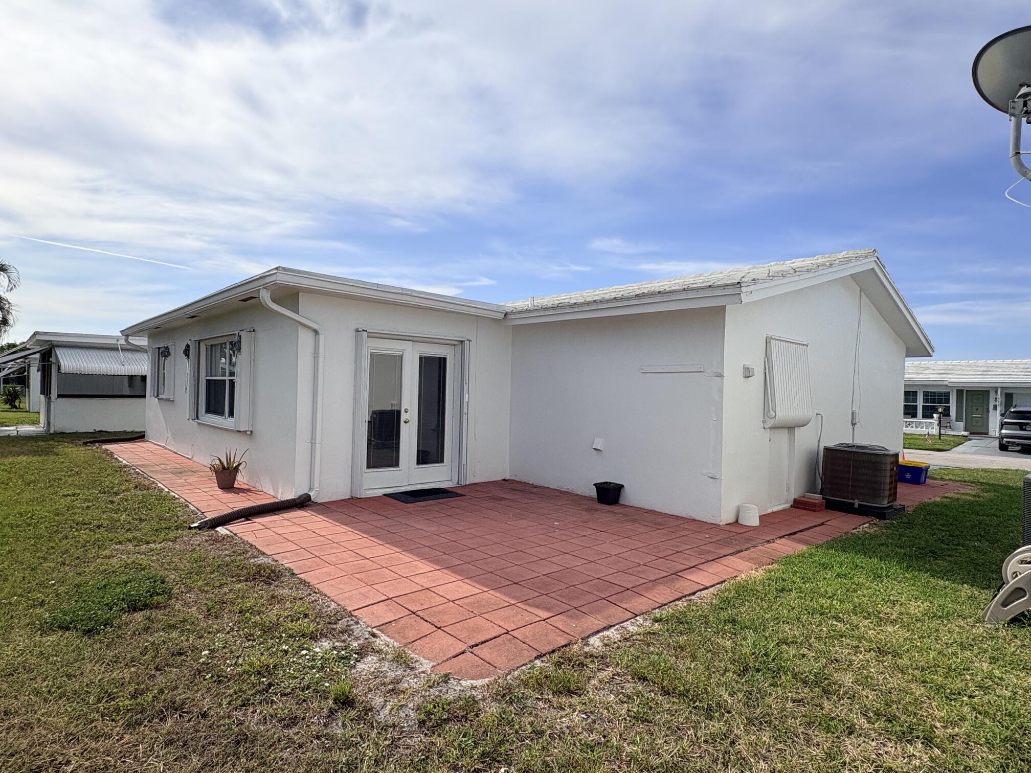 PALM BEACH LEISUREVILLE SEC 2 - Residential Lease