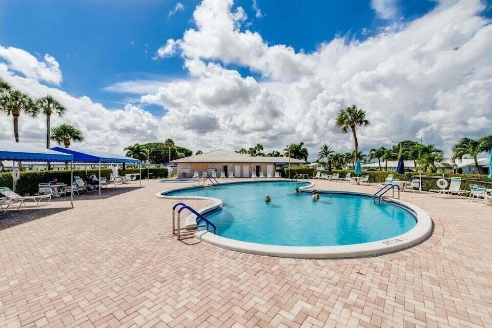 PALM BEACH LEISUREVILLE SEC 2 - Residential Lease