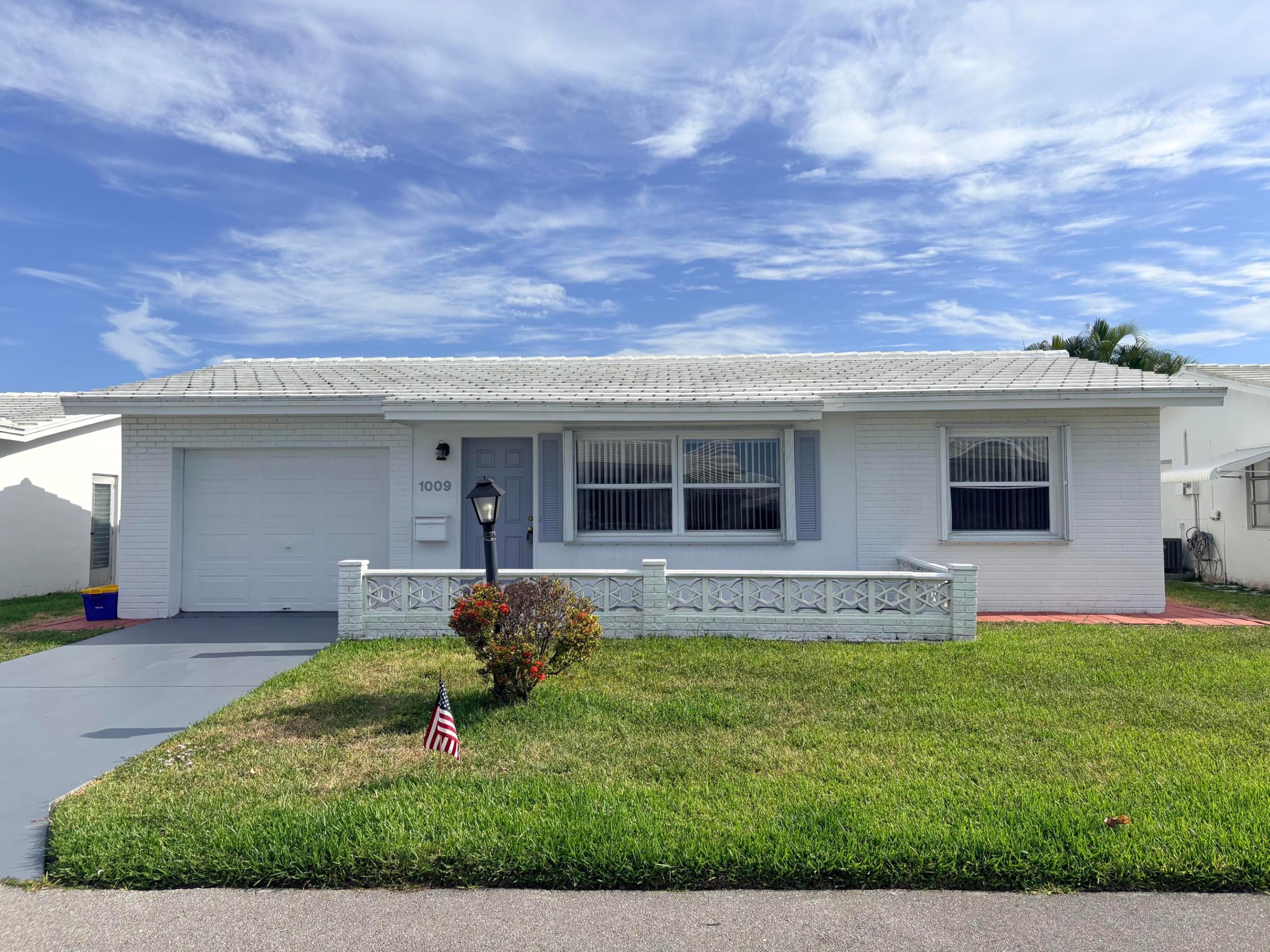 PALM BEACH LEISUREVILLE SEC 2 - Residential Lease