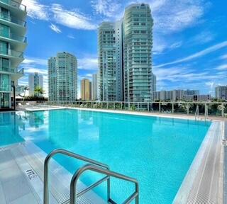 PARQUE TOWERS CONDO - Residential