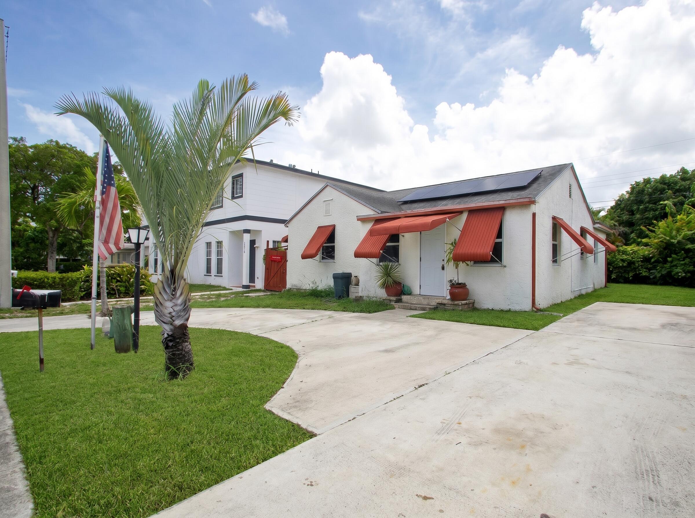 LAKE WORTH TOWN OF - Residential