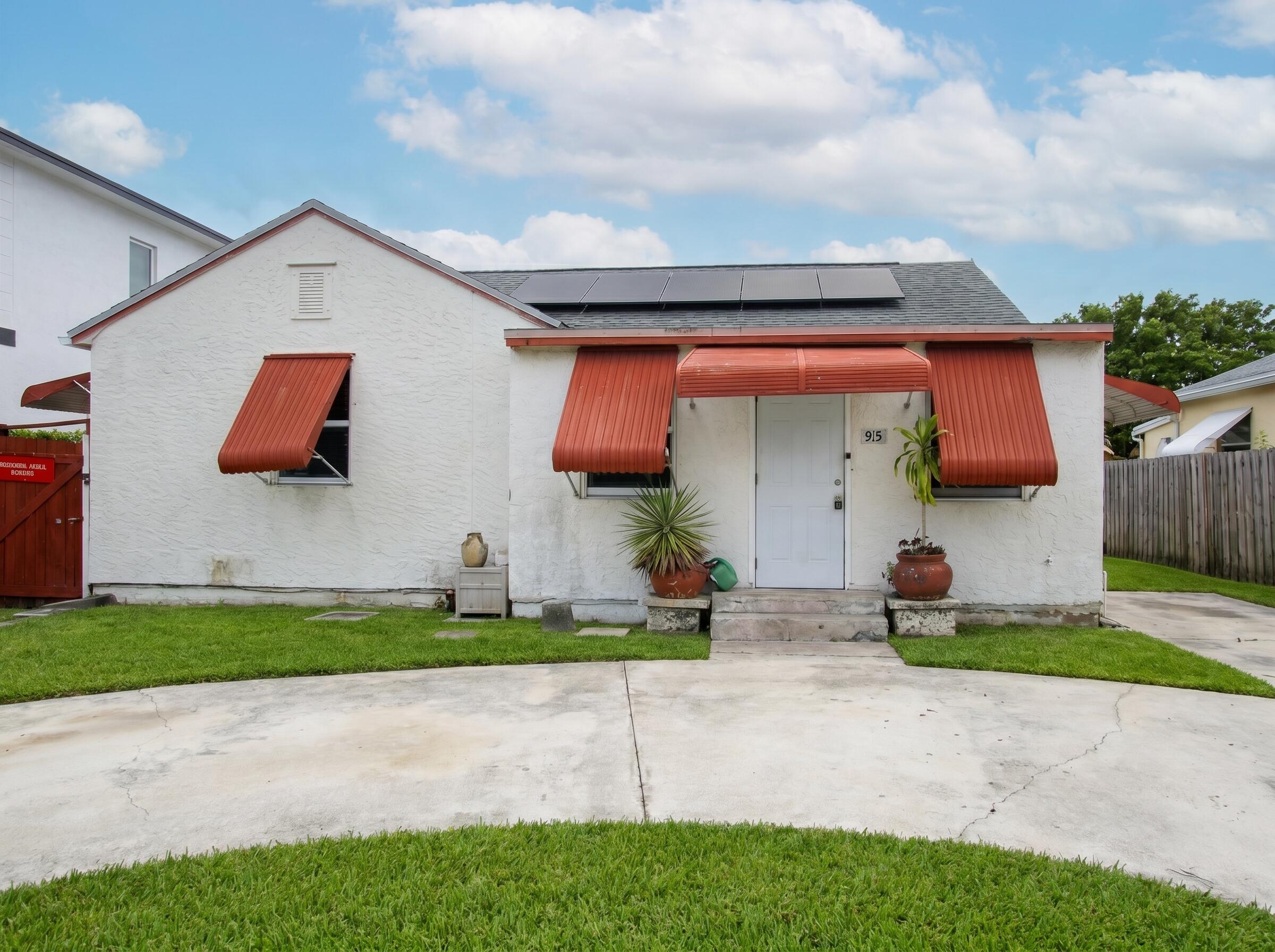 LAKE WORTH TOWN OF - Residential