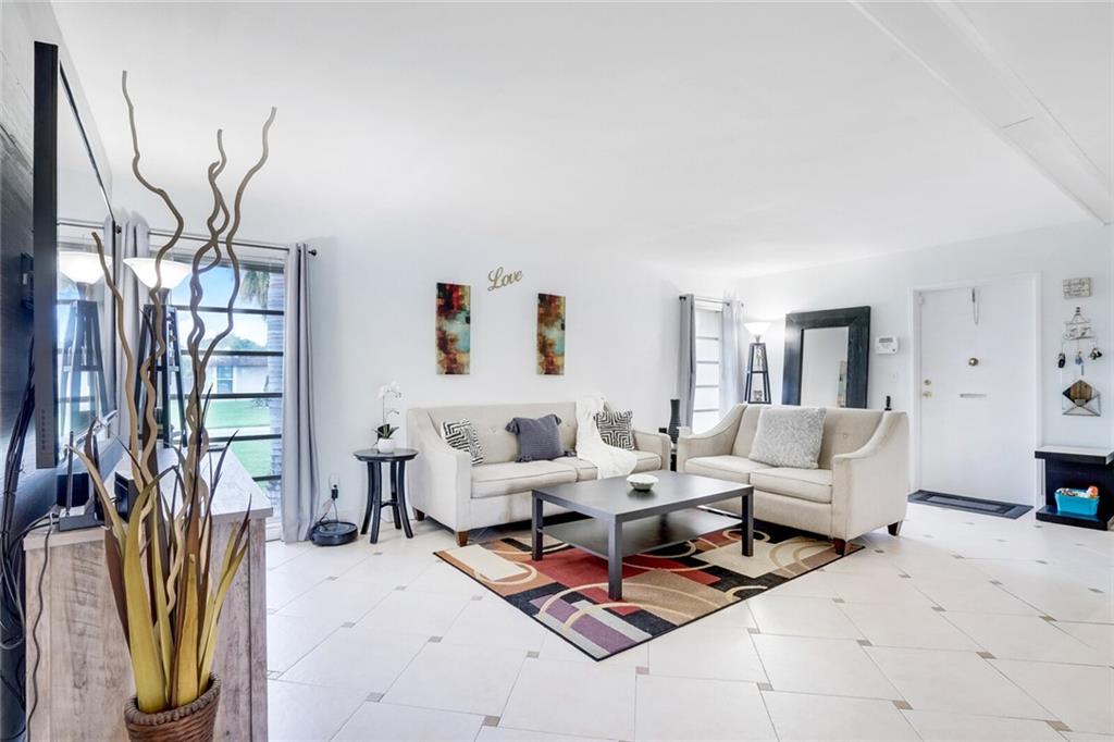 Mainlands Of Tamarac Lake - Residential