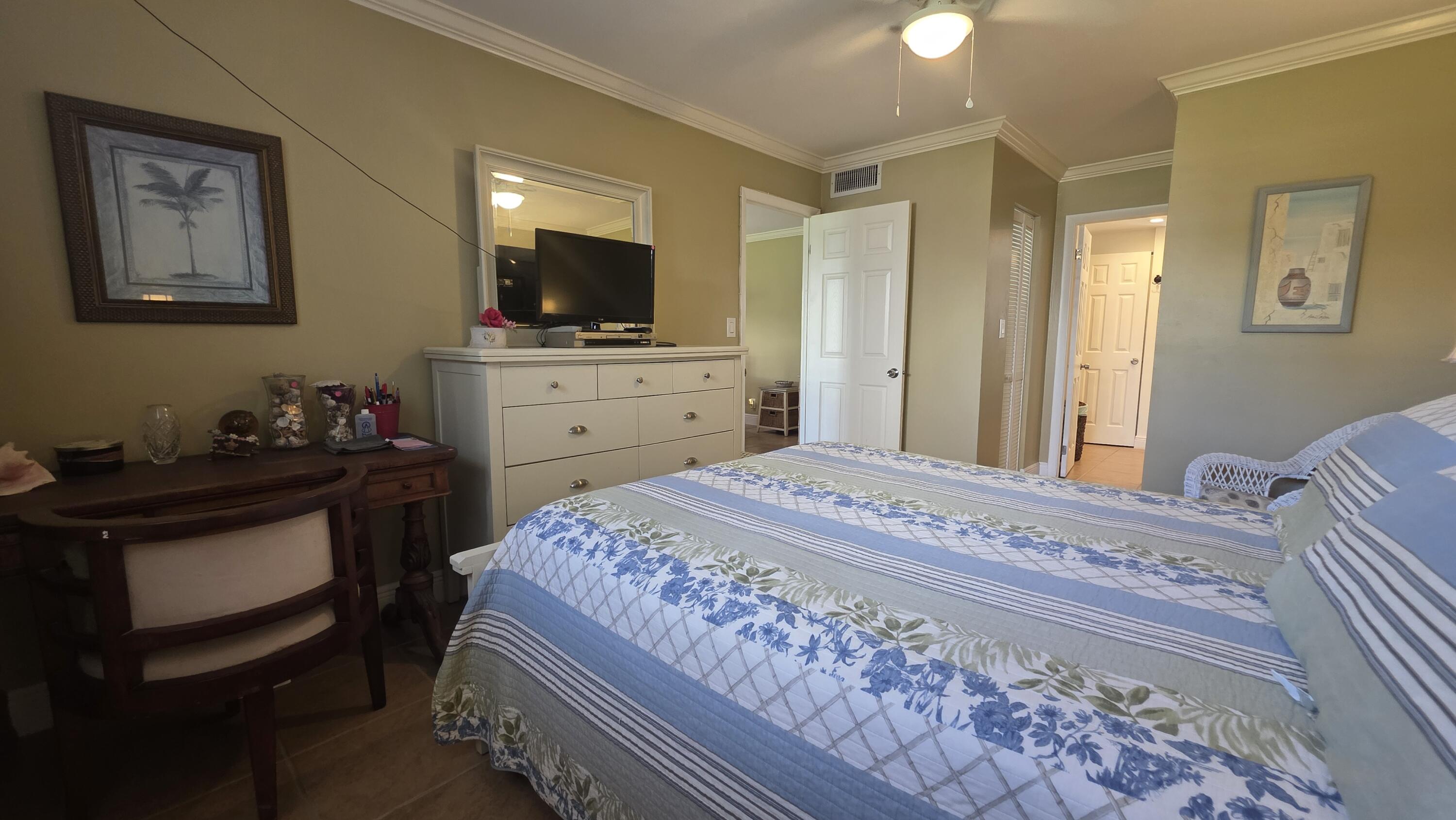 DANIANS NORTH CONDO - Residential