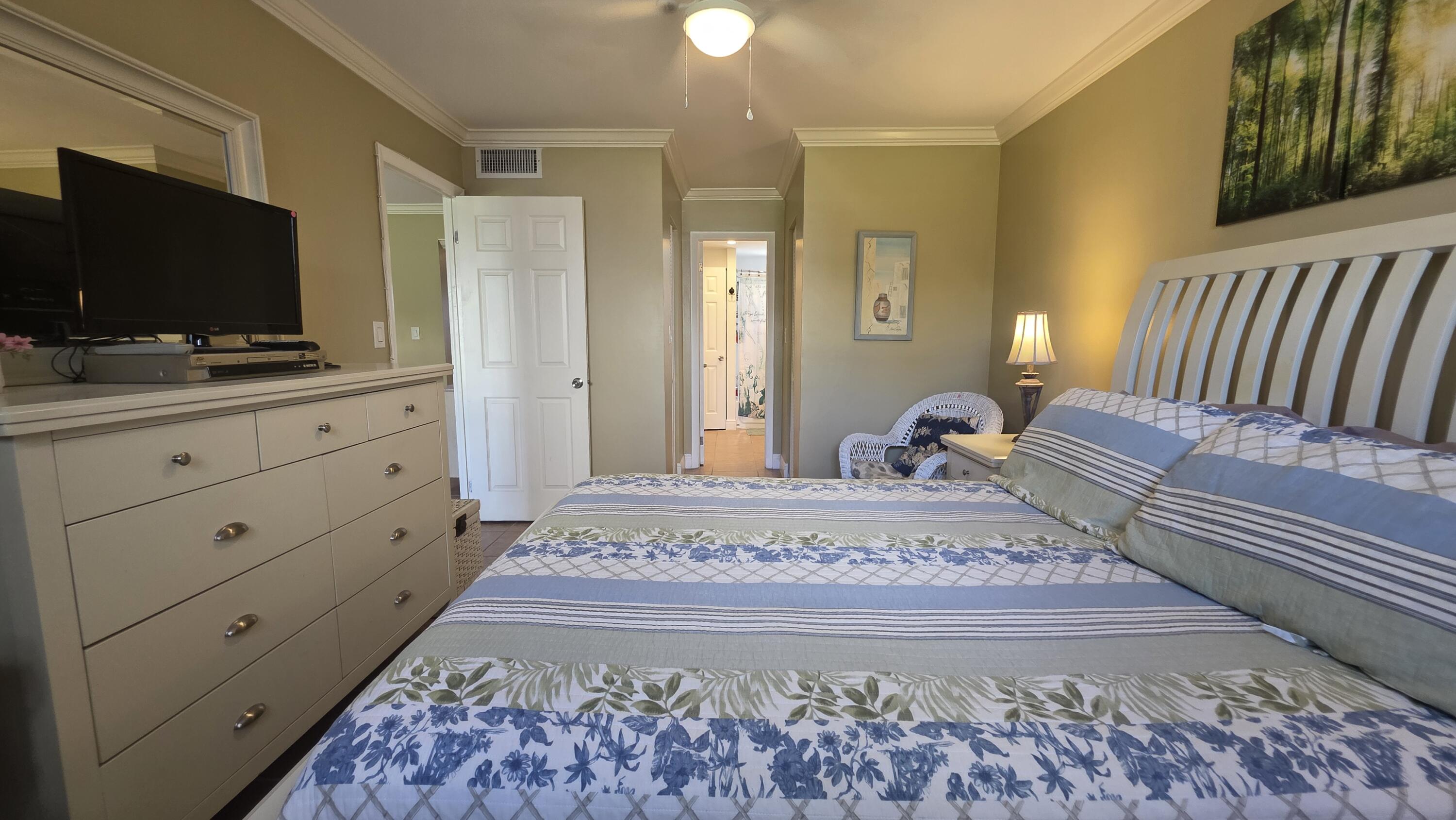 DANIANS NORTH CONDO - Residential