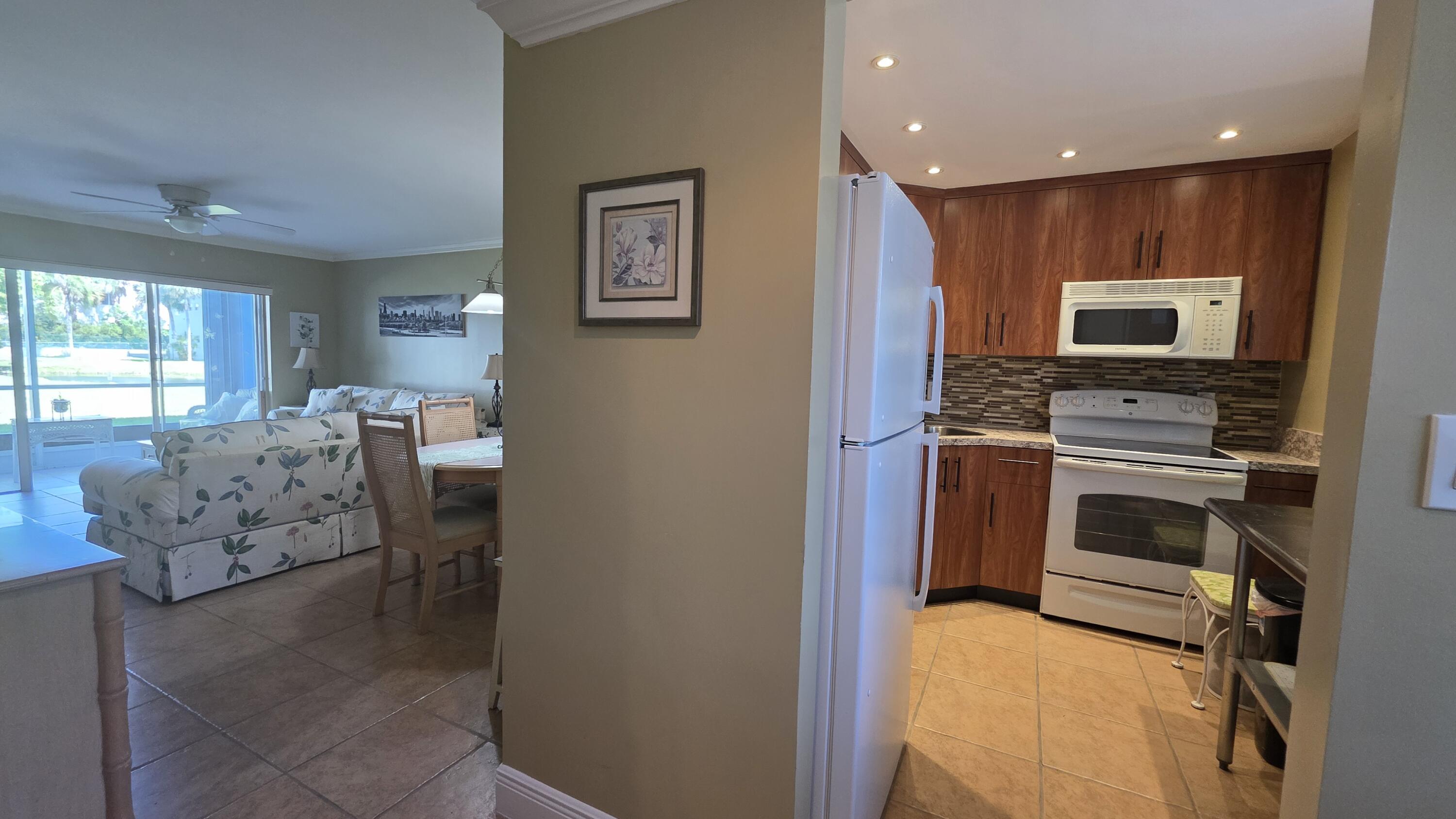 DANIANS NORTH CONDO - Residential