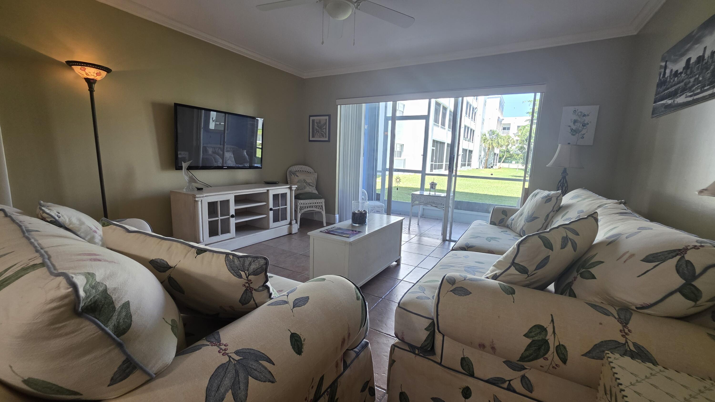 DANIANS NORTH CONDO - Residential
