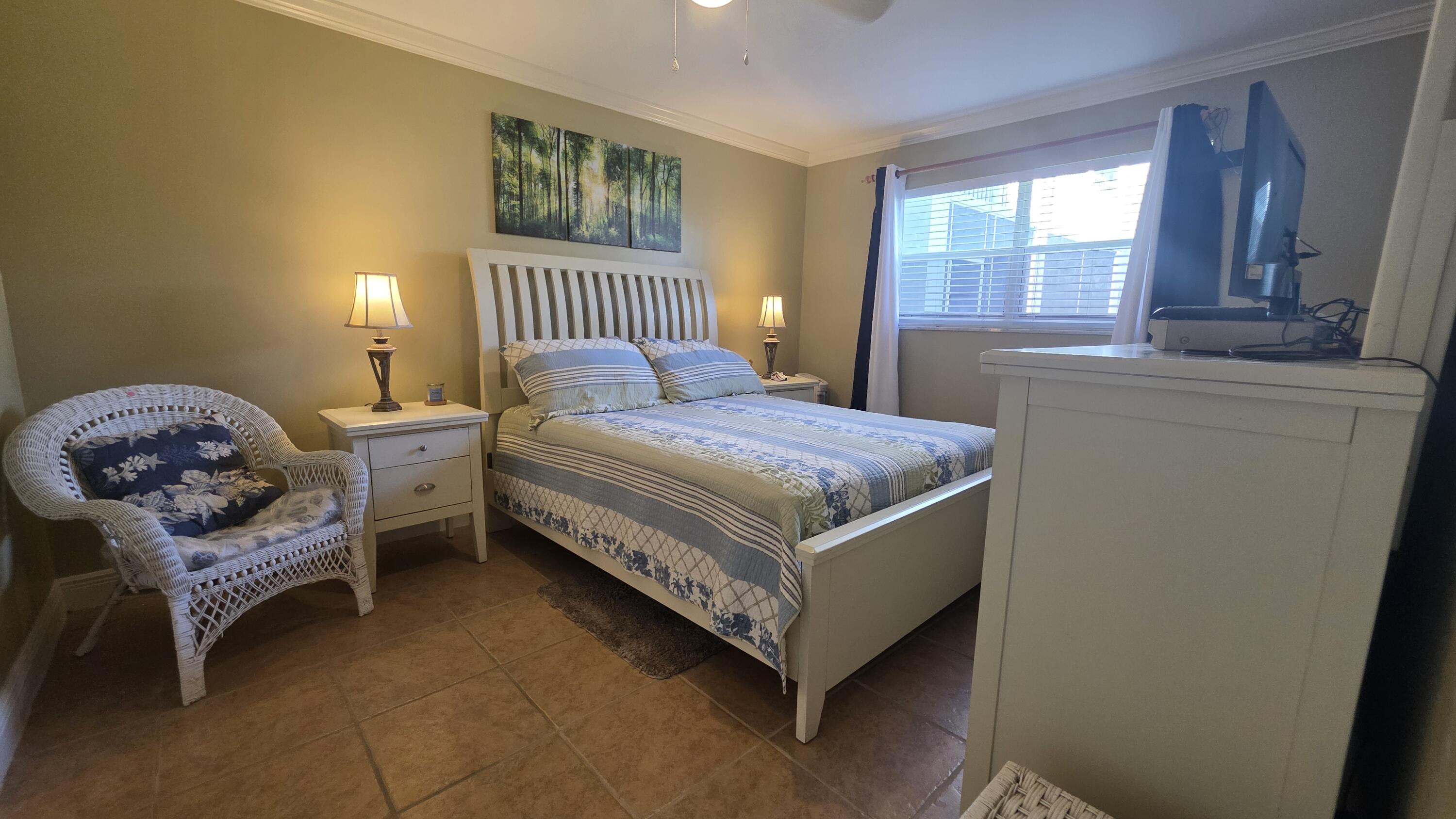 DANIANS NORTH CONDO - Residential