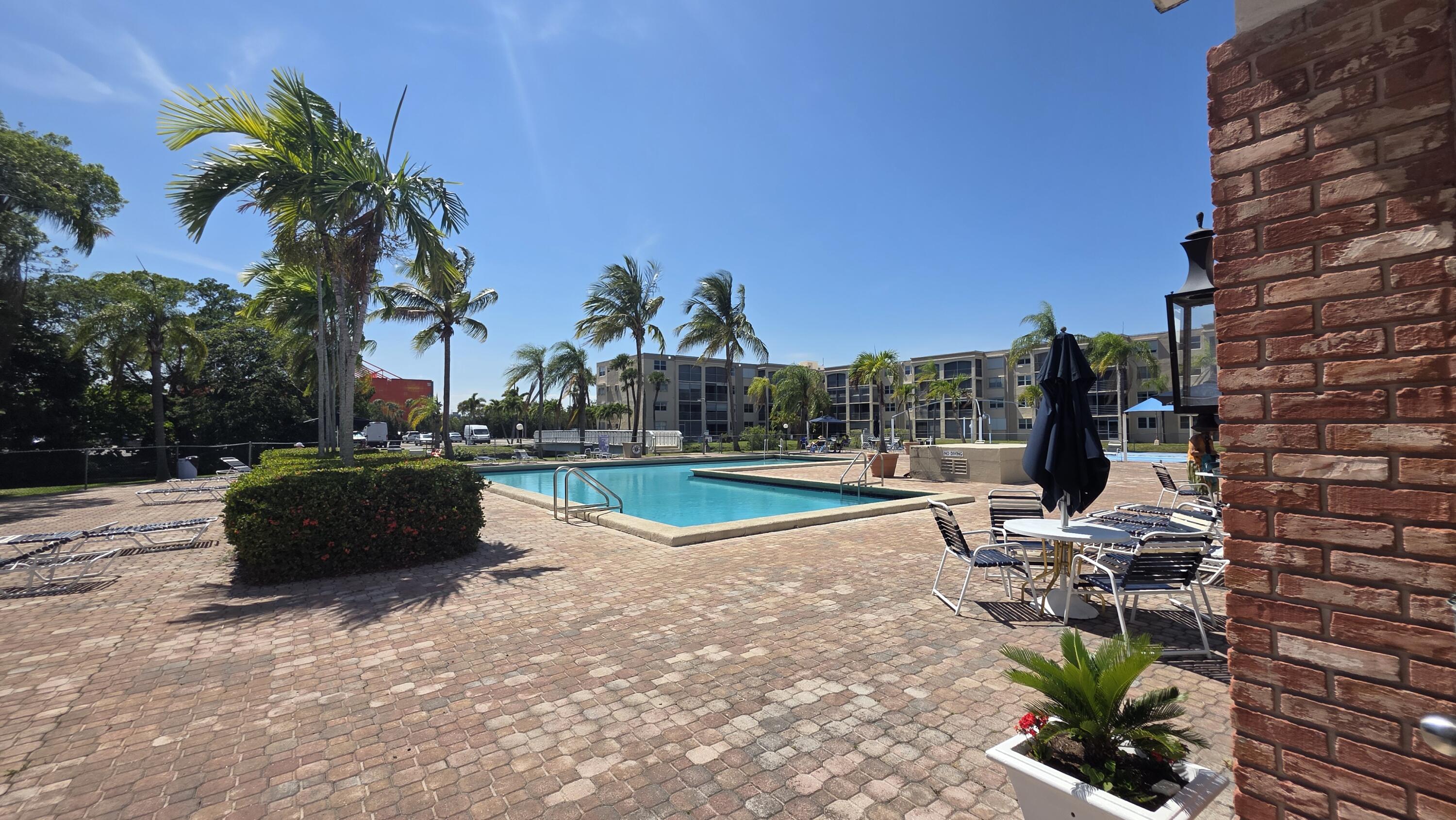 DANIANS NORTH CONDO - Residential