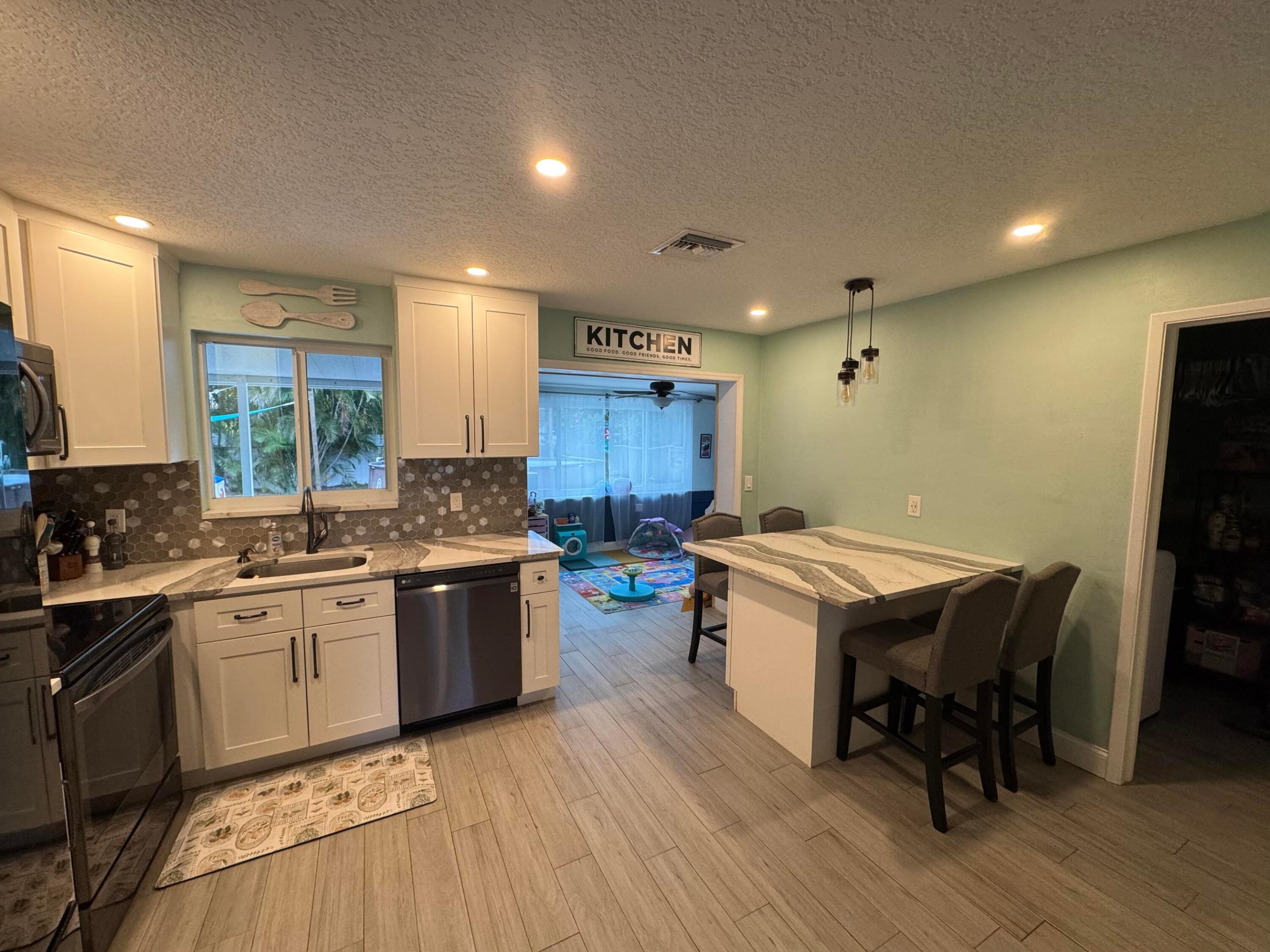 NORTH ANDREWS GARDENS - Residential