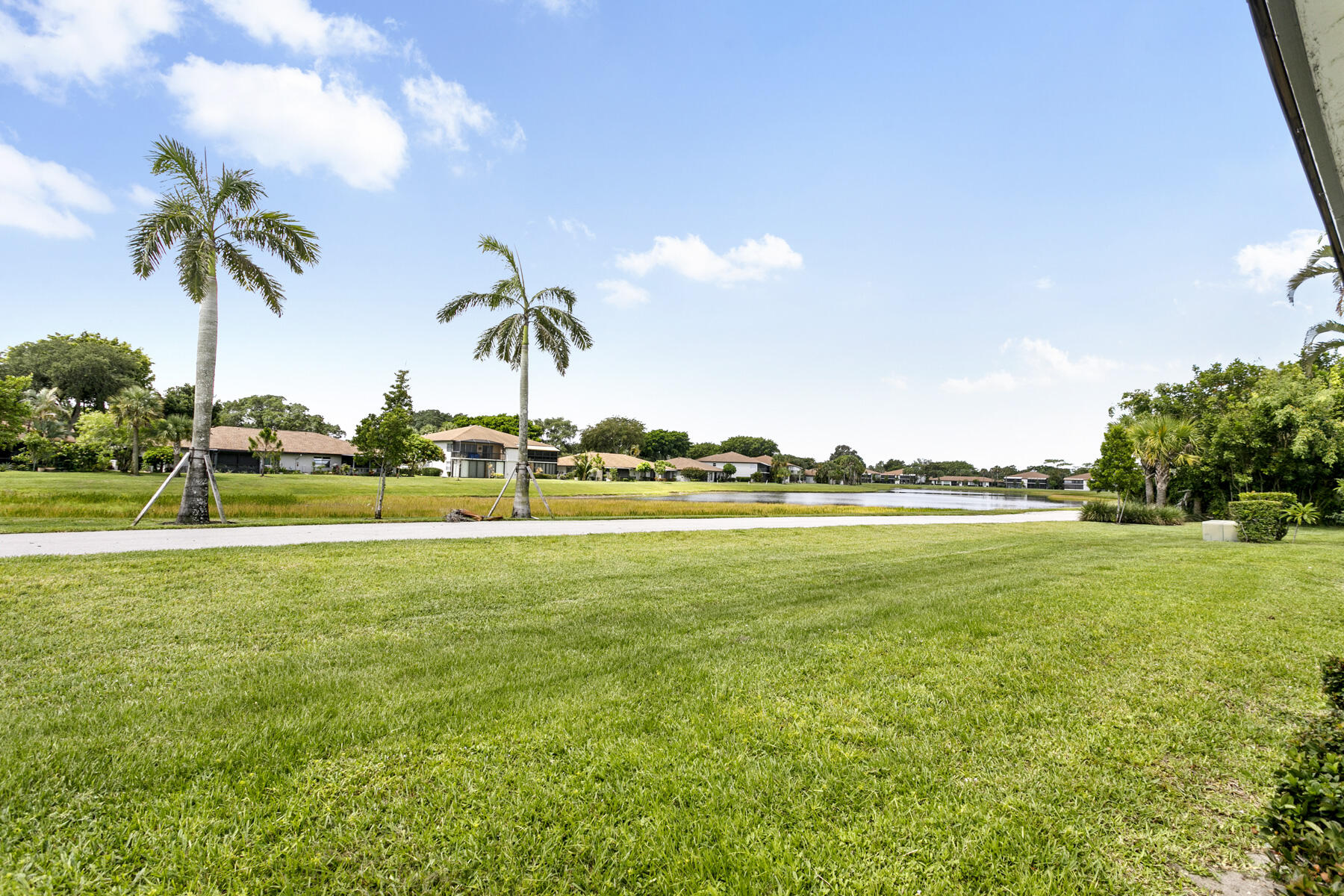 PALM GREENS AT VILLA DEL RAY CONDO II - Residential