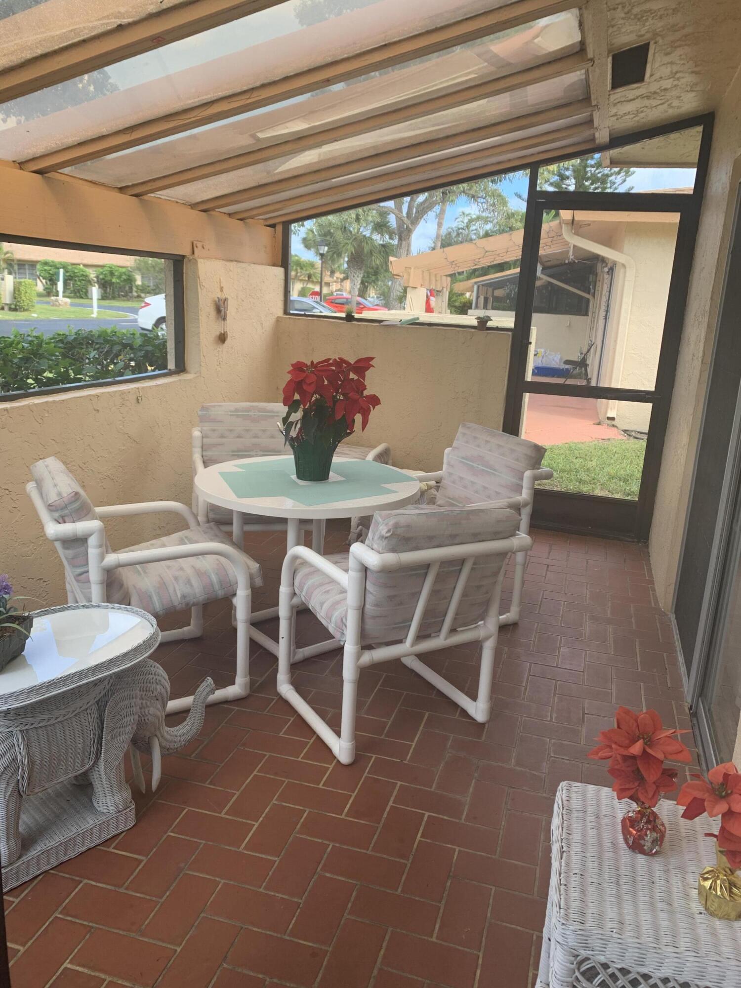 PALM GREENS AT VILLA DEL RAY CONDO II - Residential