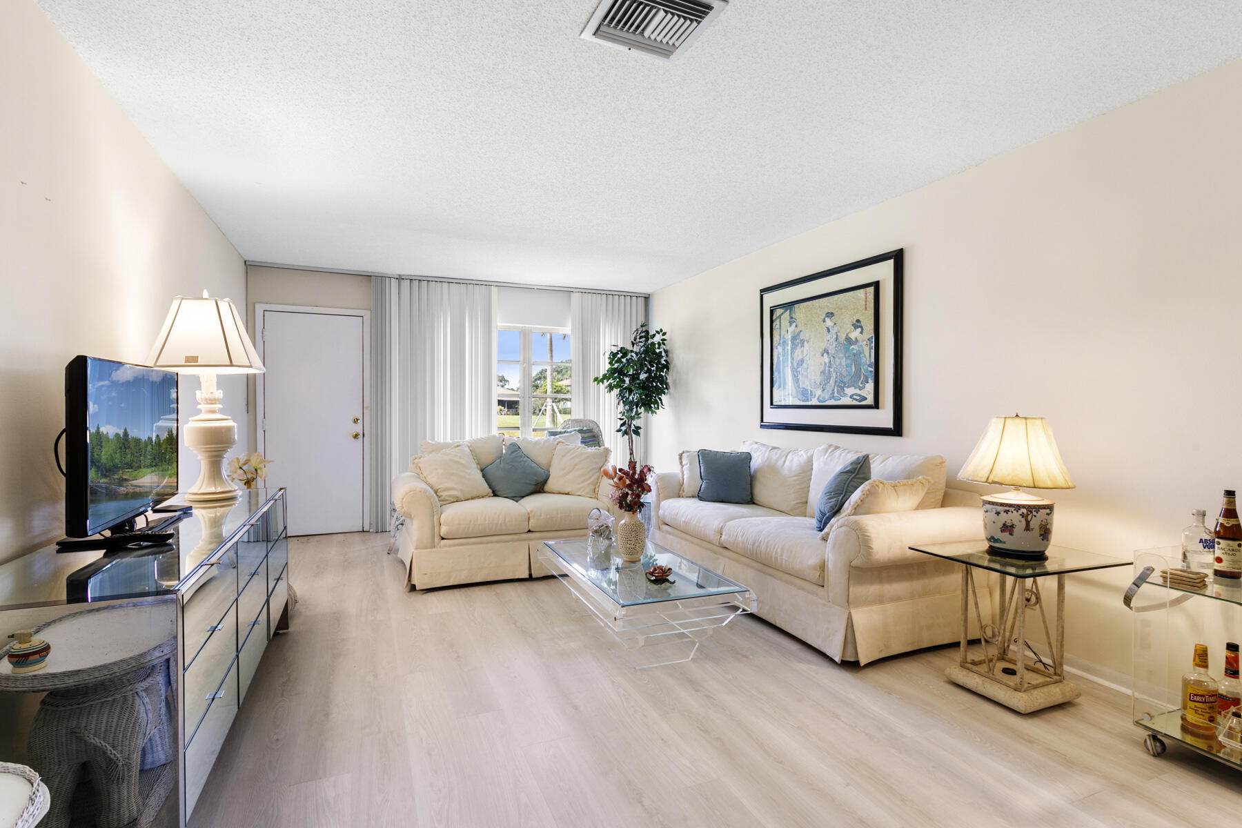 PALM GREENS AT VILLA DEL RAY CONDO II - Residential