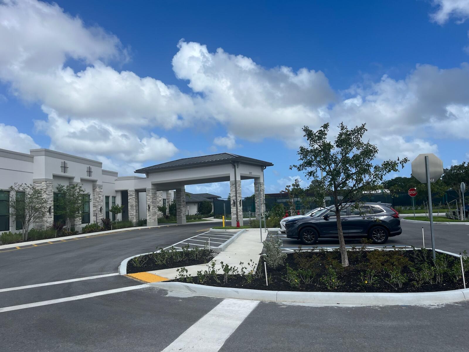 PALM GREENS AT VILLA DEL RAY CONDO II - Residential