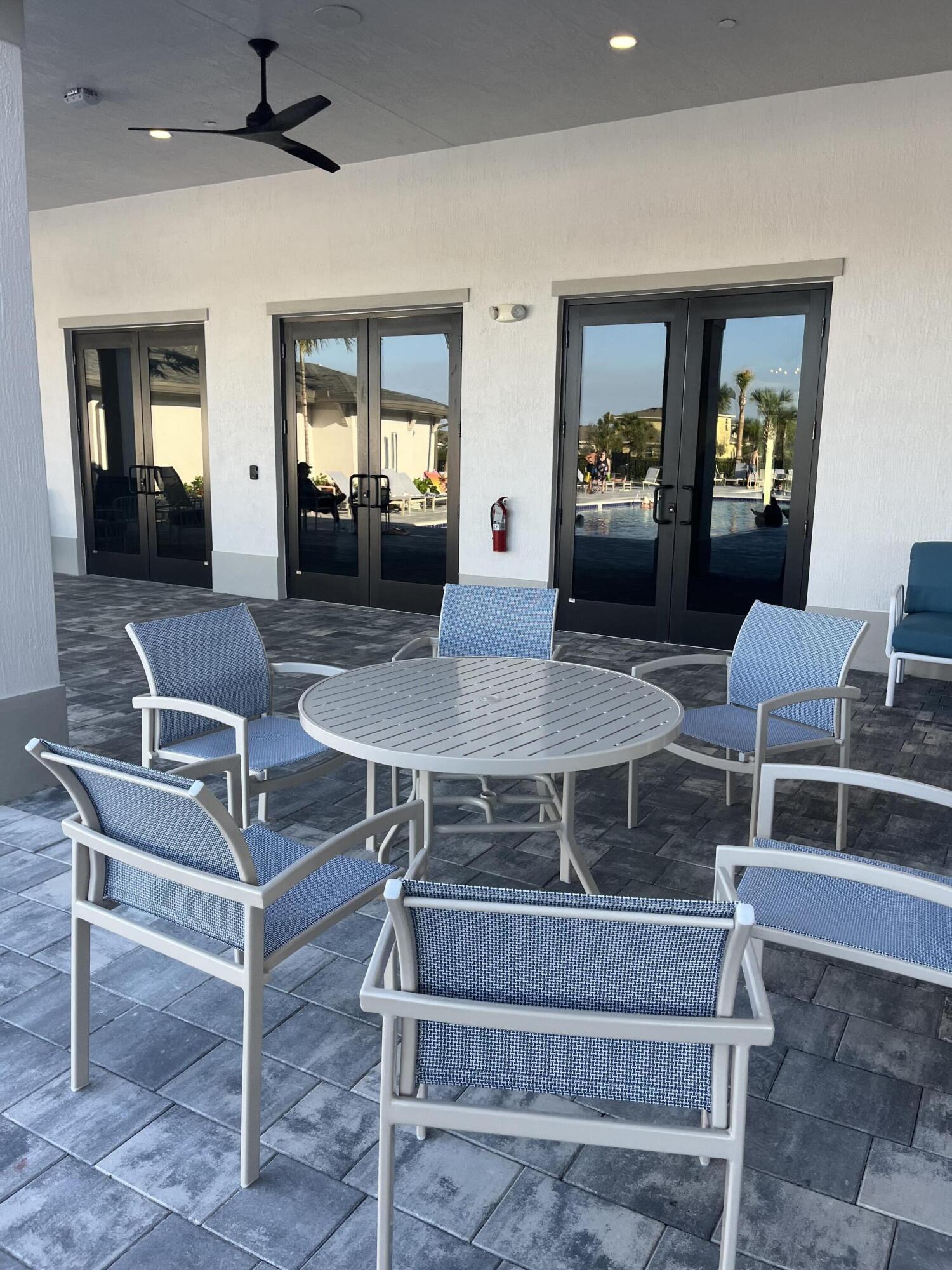 PALM GREENS AT VILLA DEL RAY CONDO II - Residential
