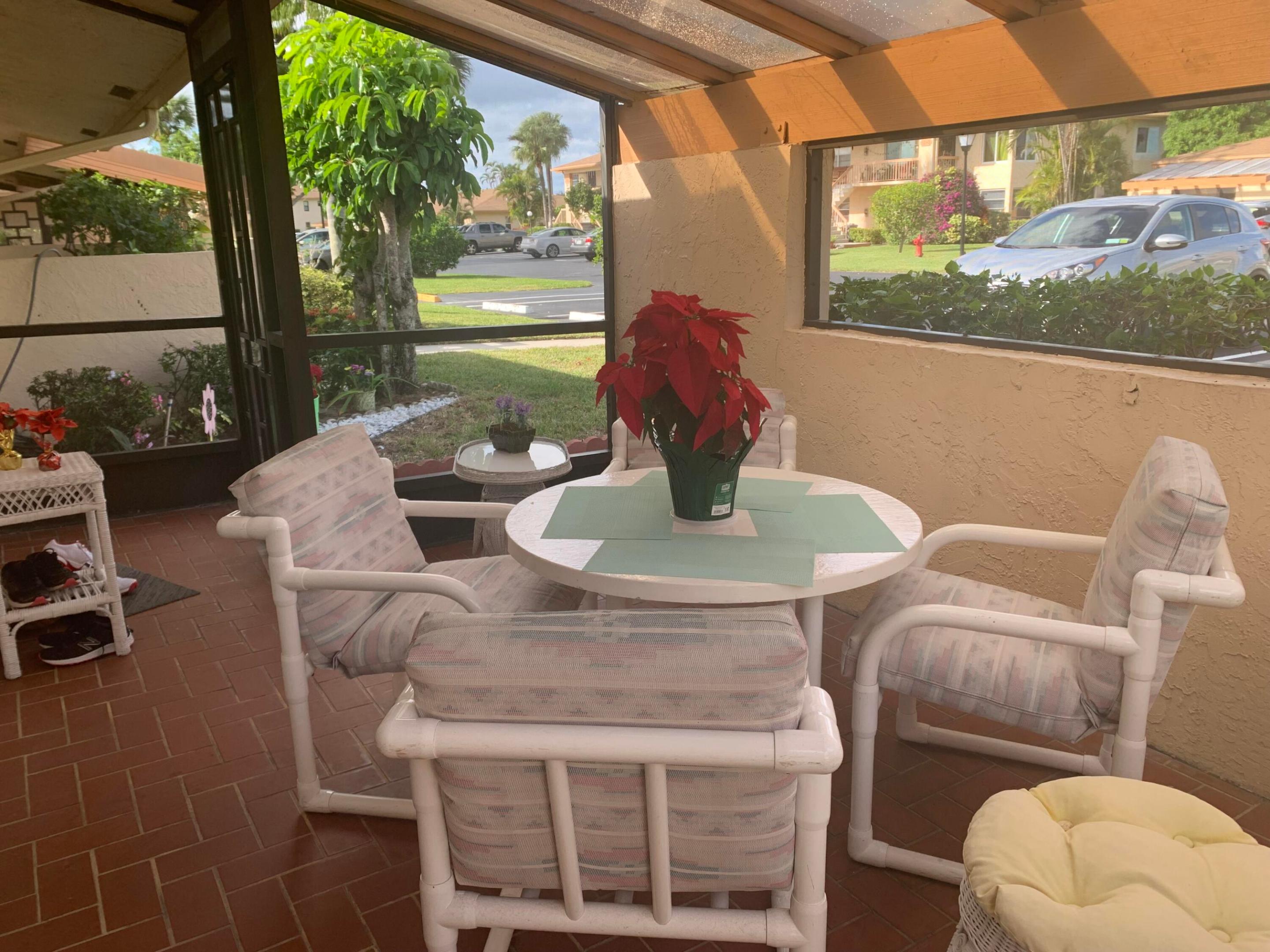 PALM GREENS AT VILLA DEL RAY CONDO II - Residential