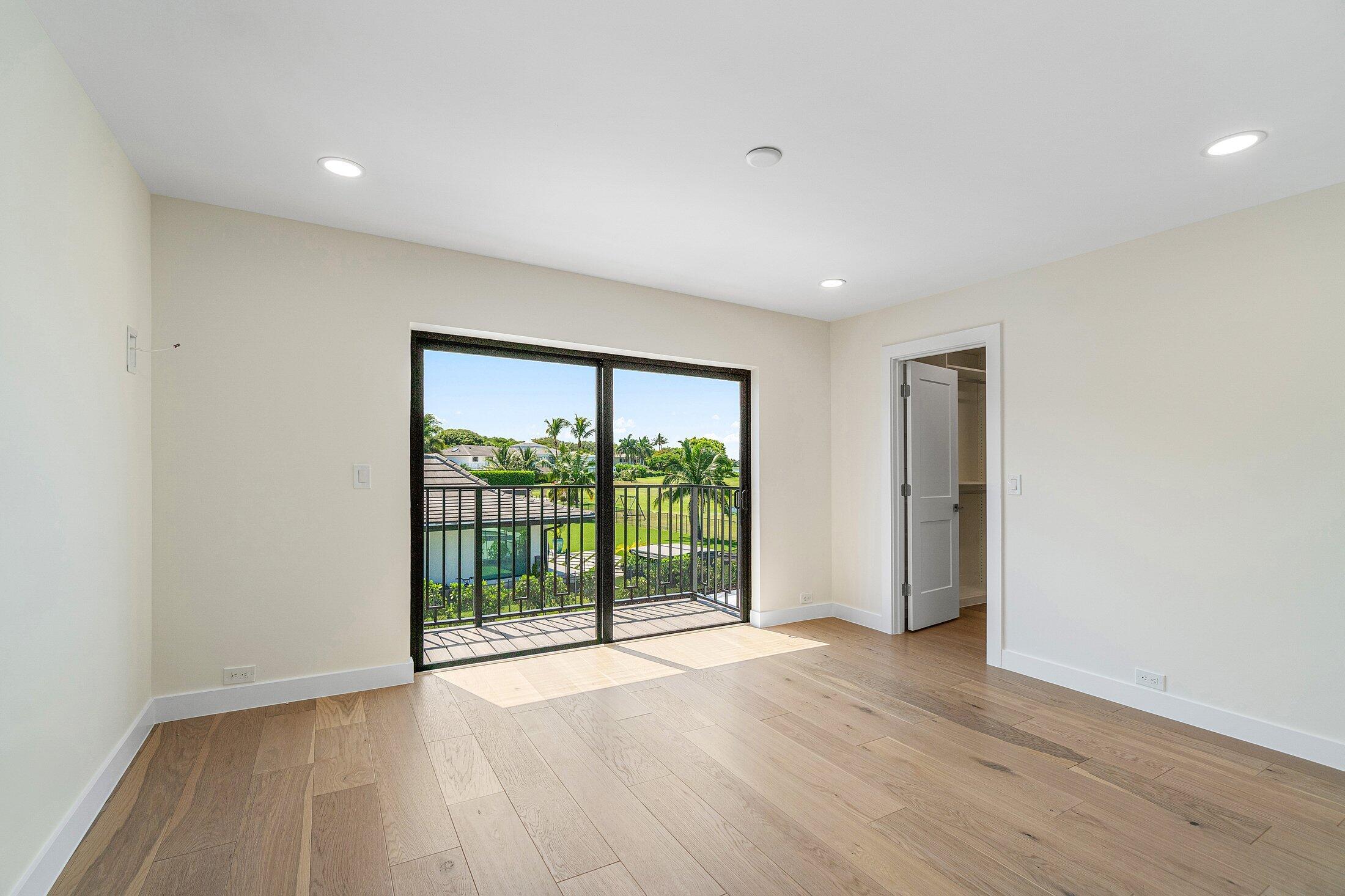 PRESIDENT COUNTRY CLUB 4 - Residential