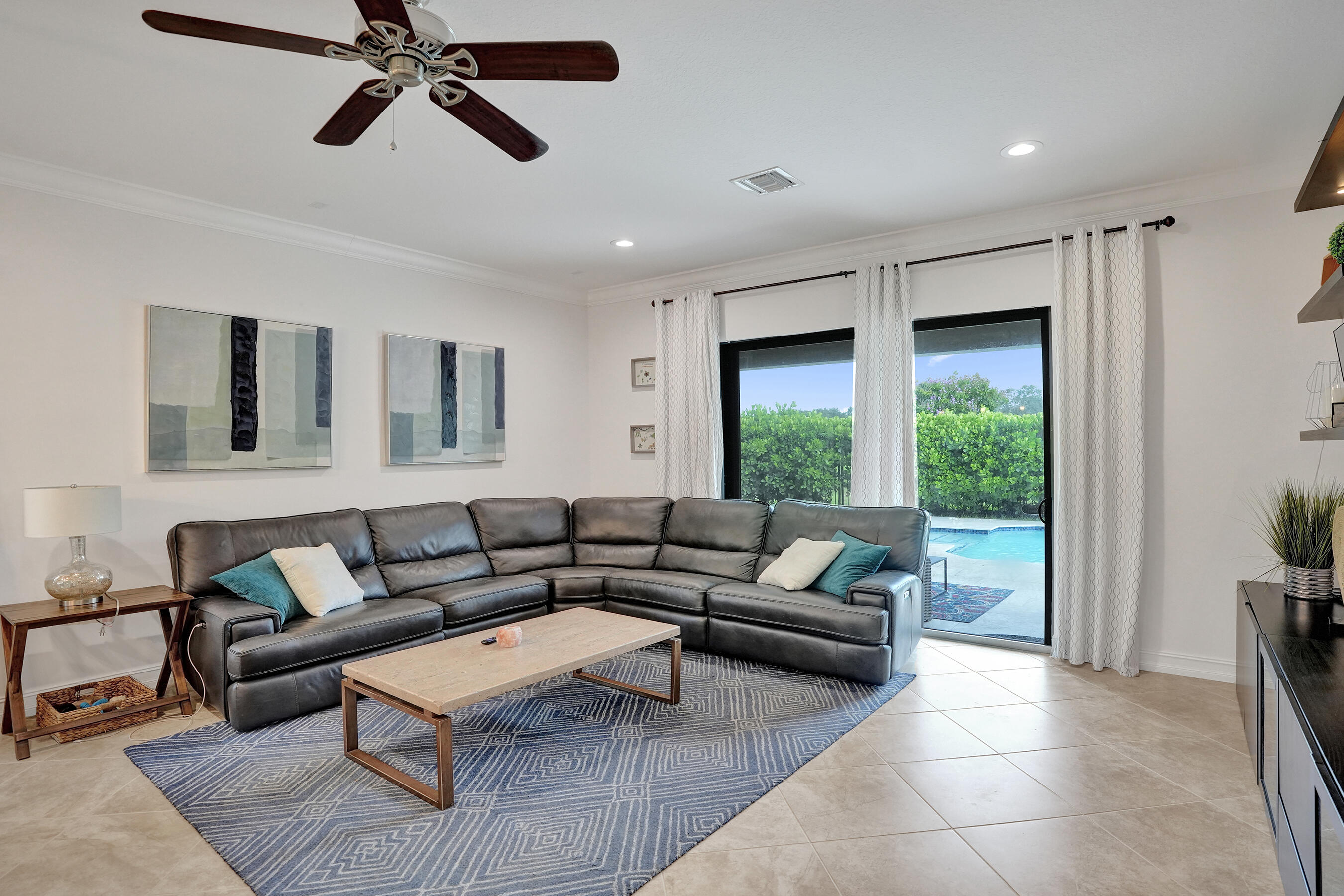 PARKLAND VILLAGE REPLAT ONE - Residential