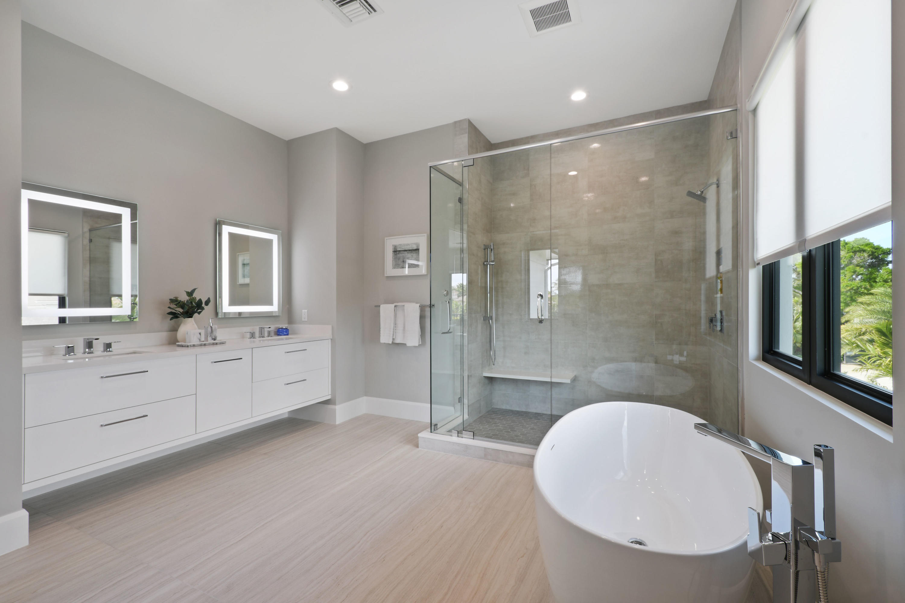 ADMIRALS COVE - Residential
