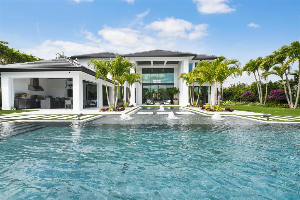 ADMIRALS COVE - Residential