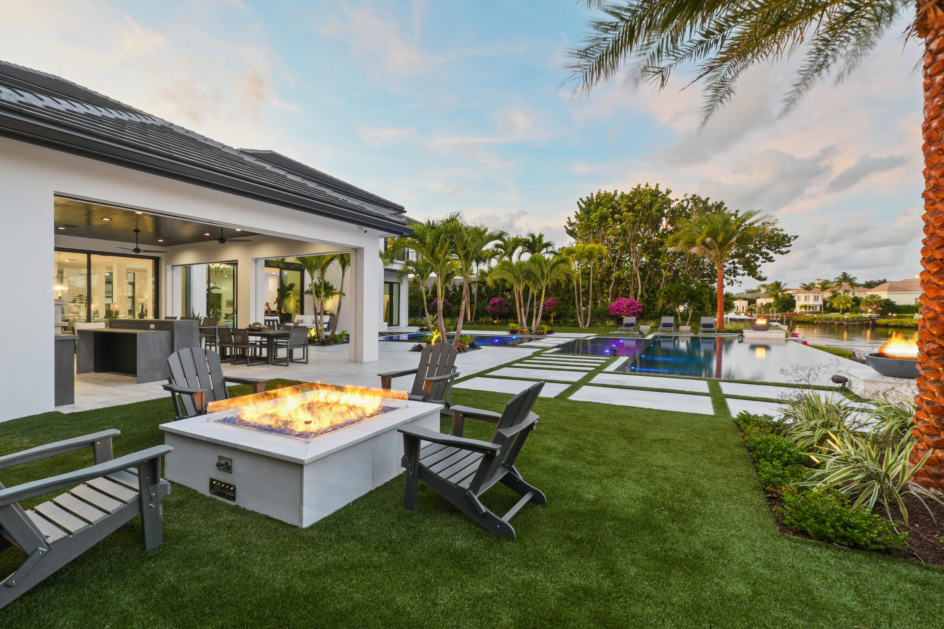 ADMIRALS COVE - Residential