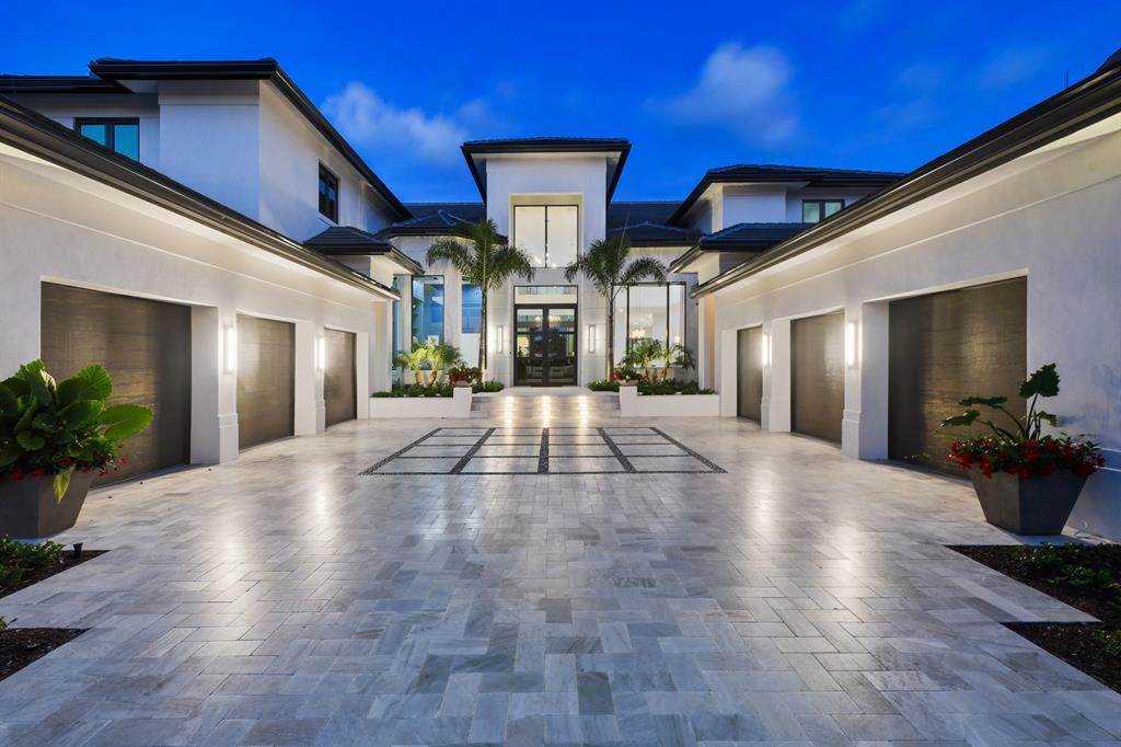 ADMIRALS COVE - Residential