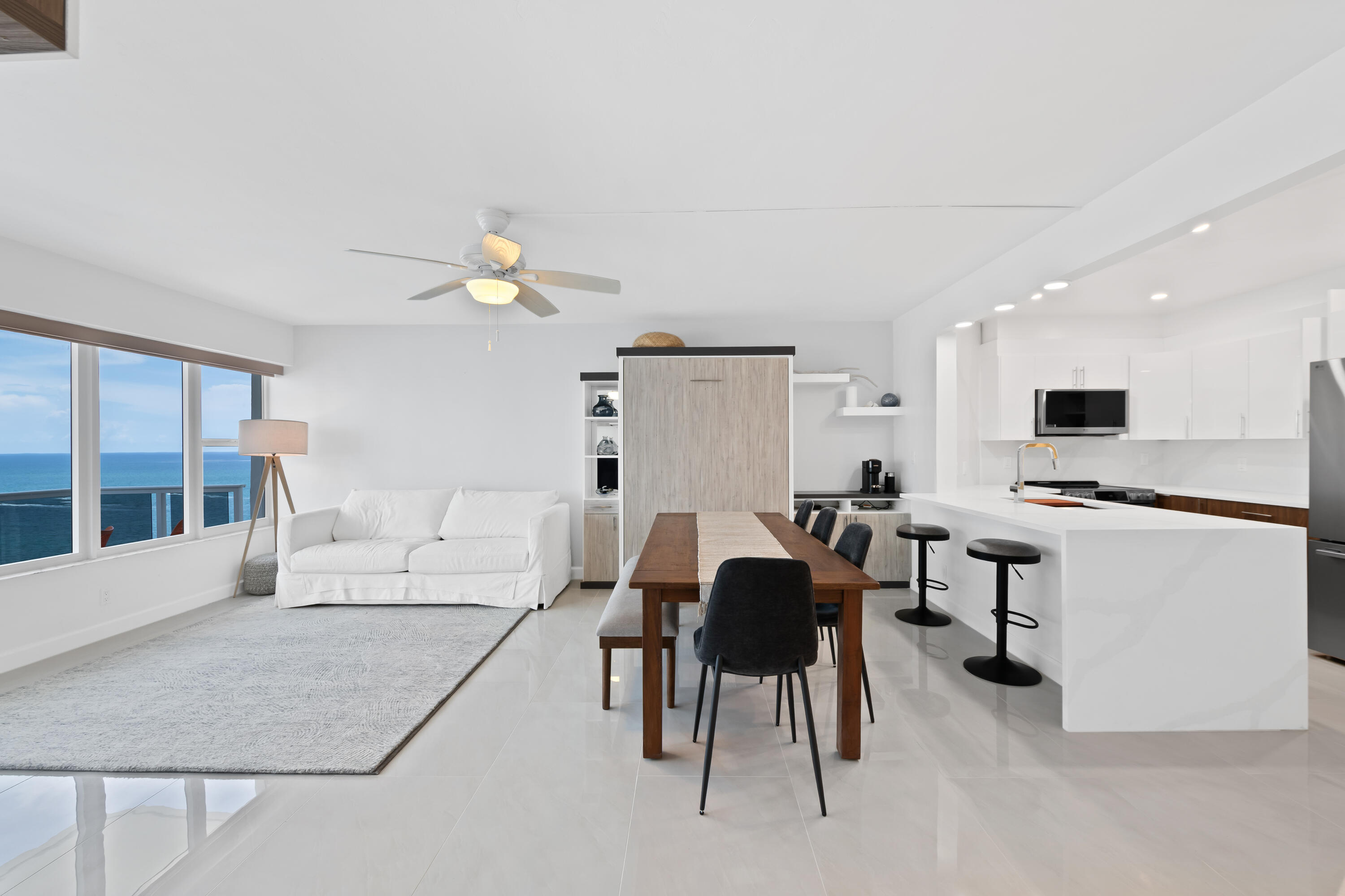 ROYAL AMBASSADOR CONDO - Residential Lease