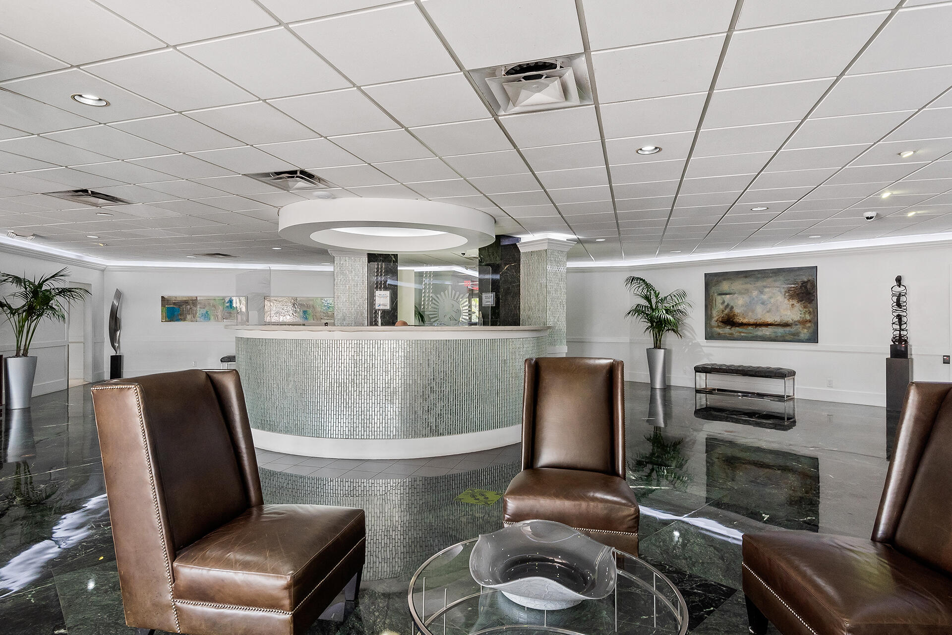 ROYAL AMBASSADOR CONDO - Residential Lease