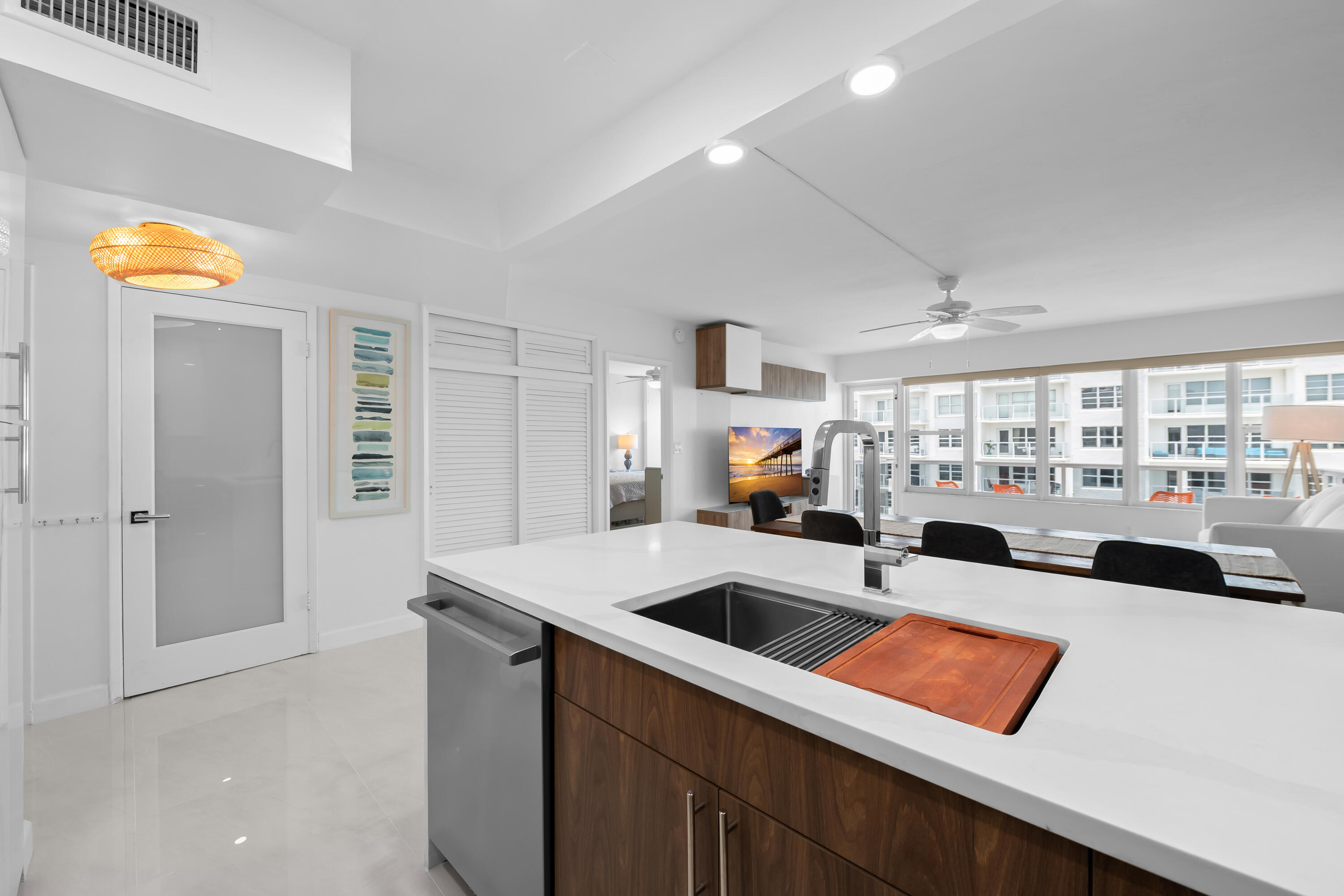 ROYAL AMBASSADOR CONDO - Residential Lease